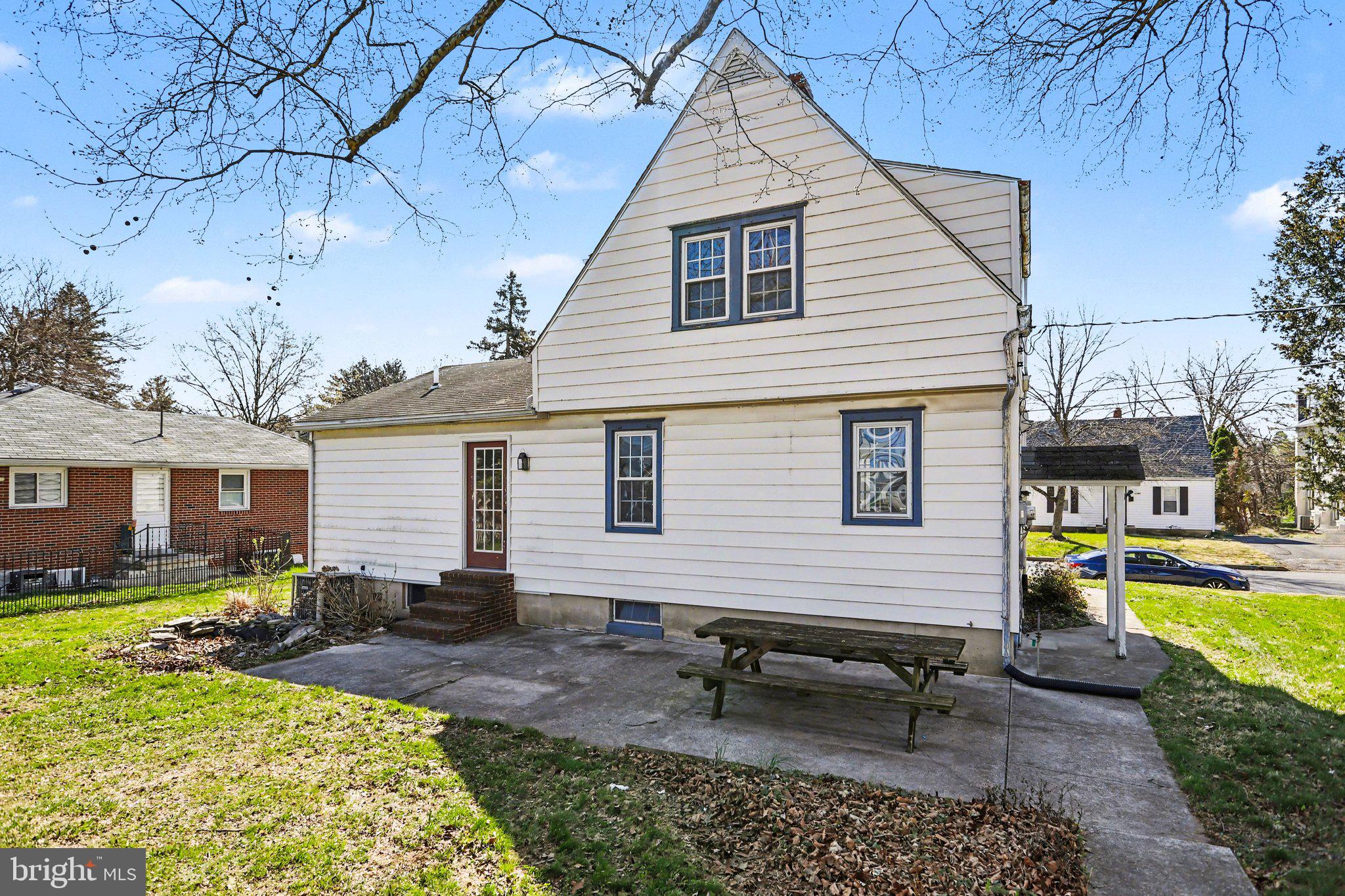 COLONIAL PARK - Residential