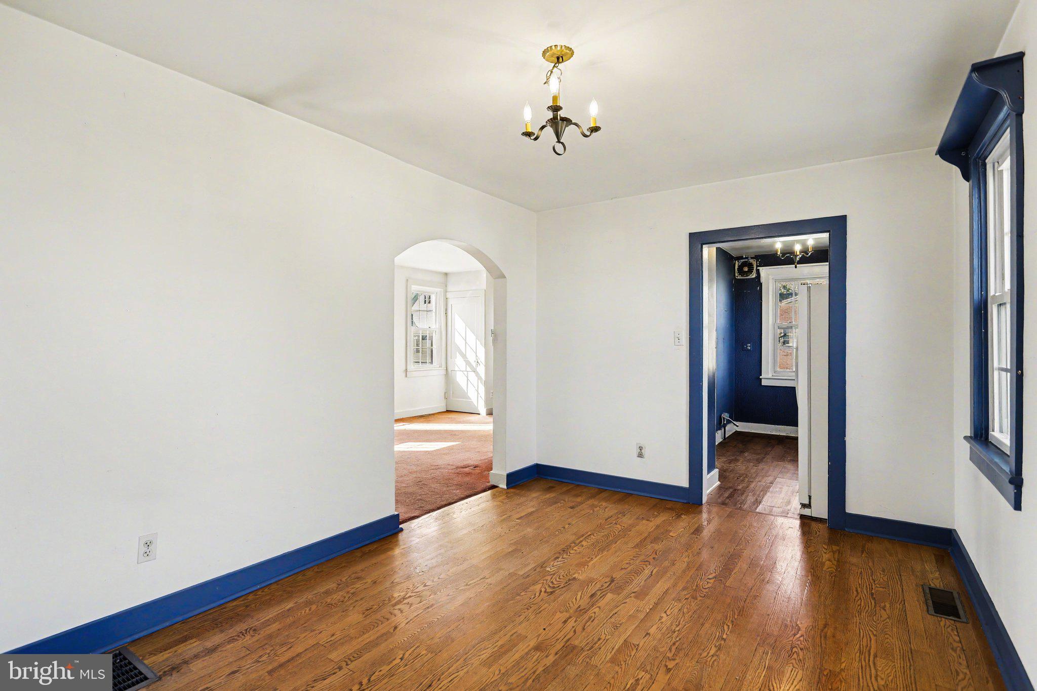 COLONIAL PARK - Residential