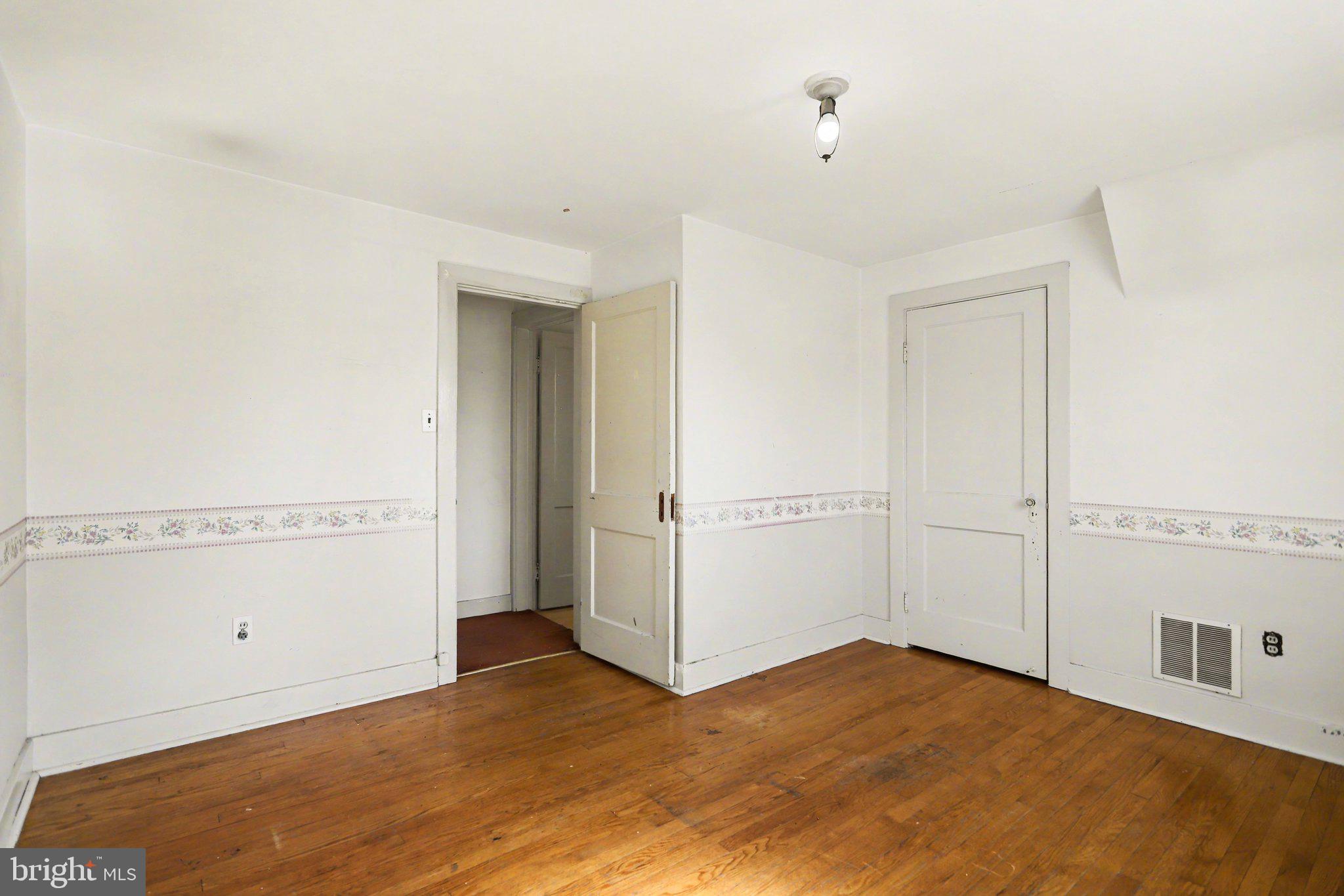 COLONIAL PARK - Residential