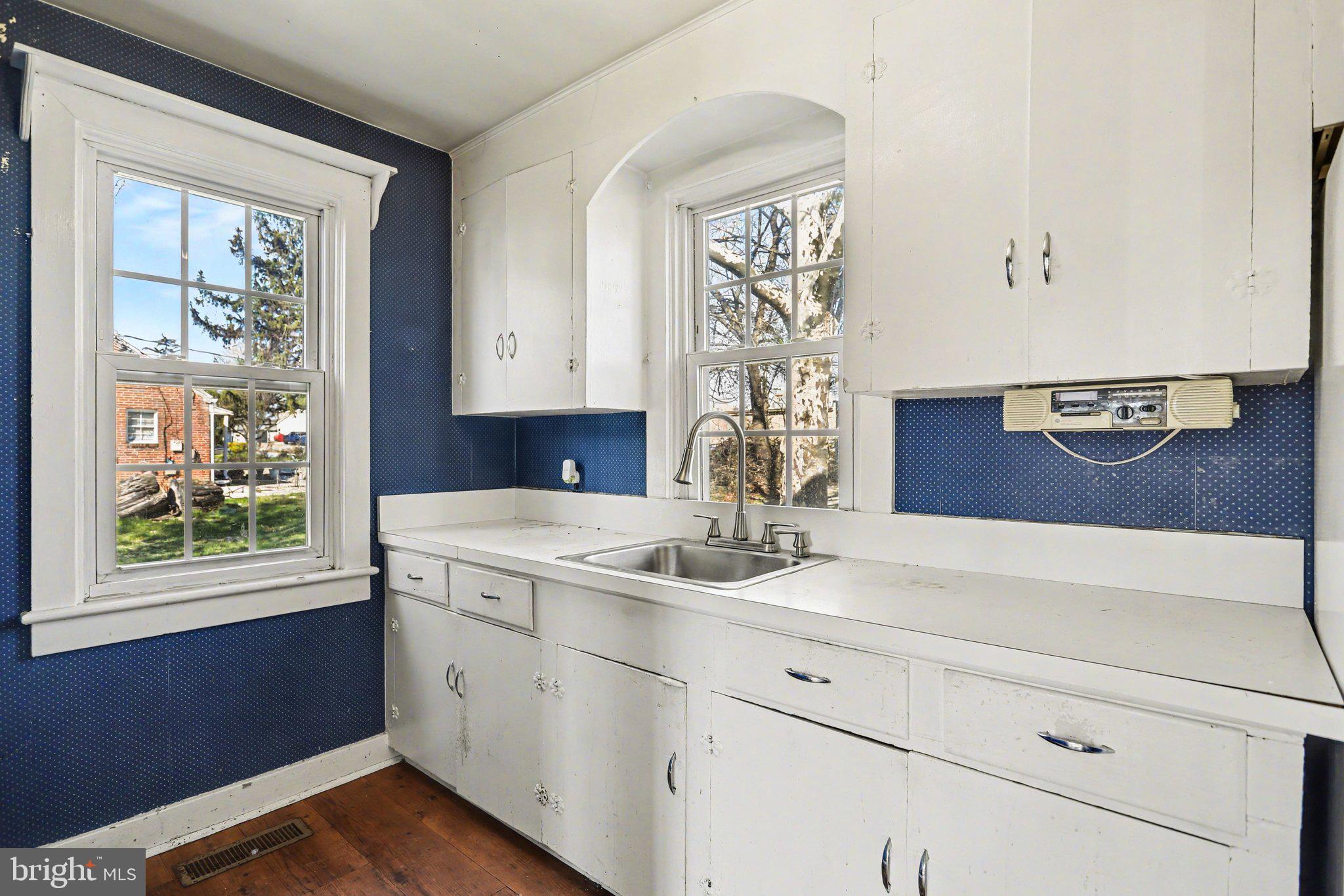 COLONIAL PARK - Residential