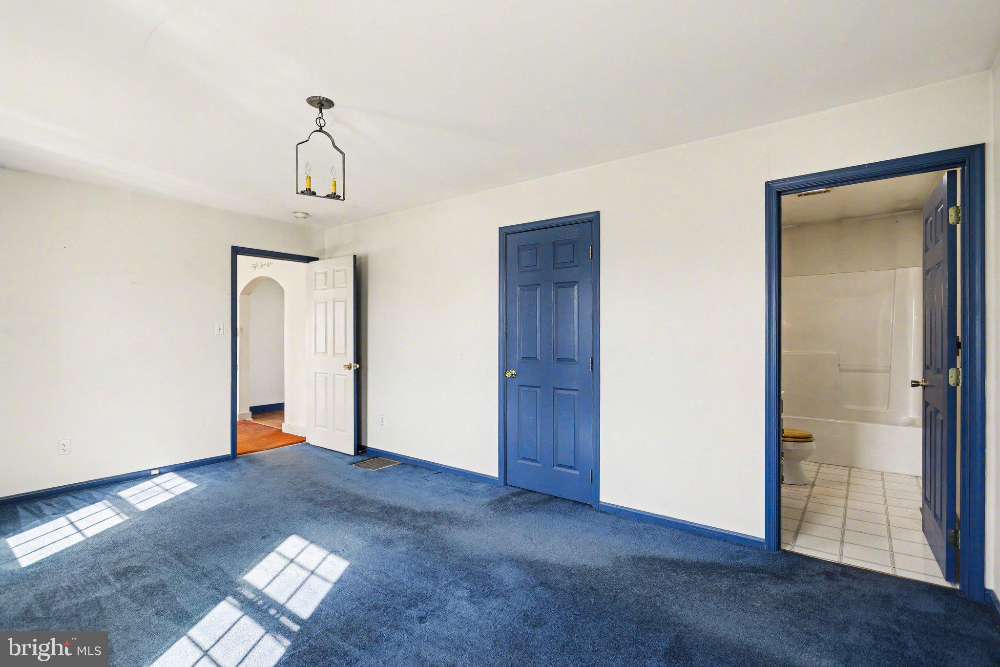 COLONIAL PARK - Residential