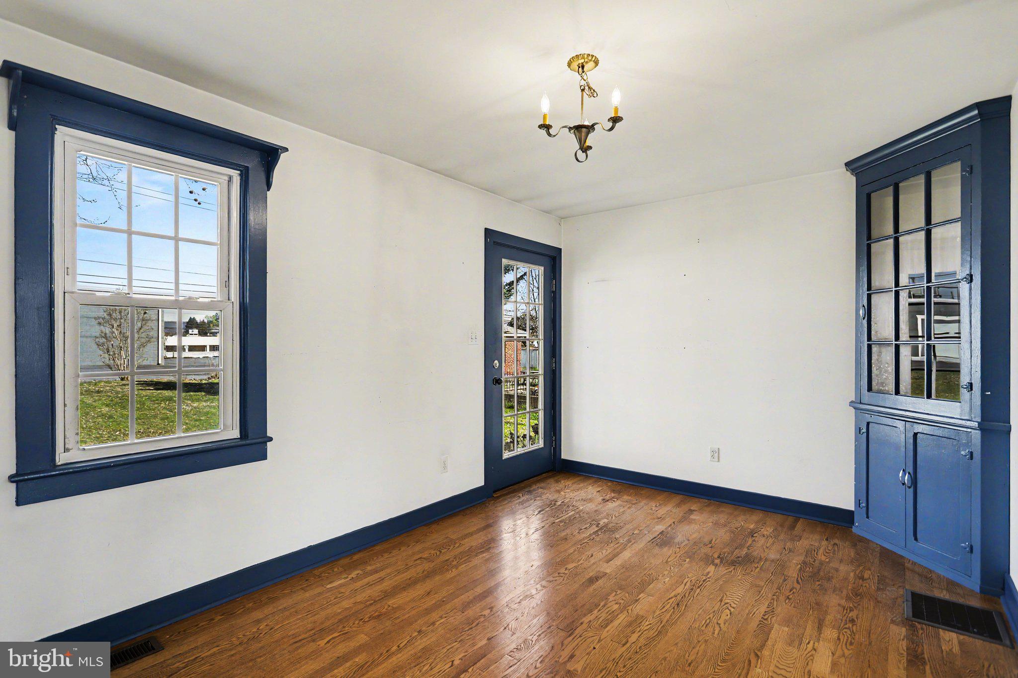 COLONIAL PARK - Residential