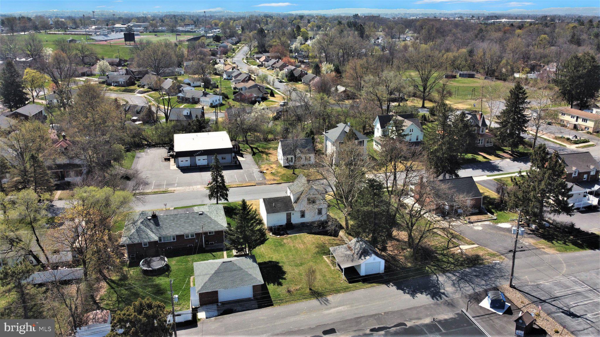 COLONIAL PARK - Residential