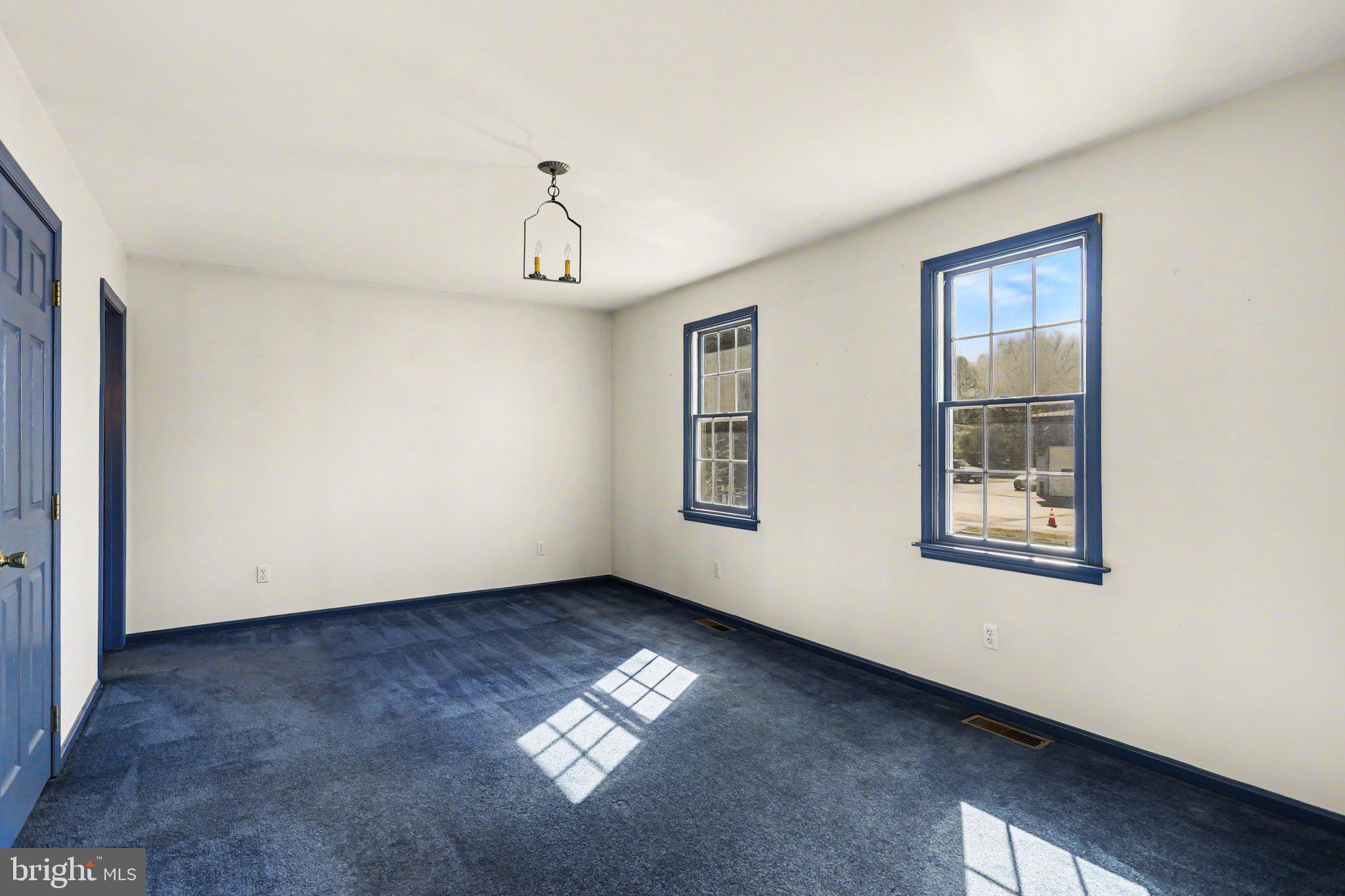 COLONIAL PARK - Residential