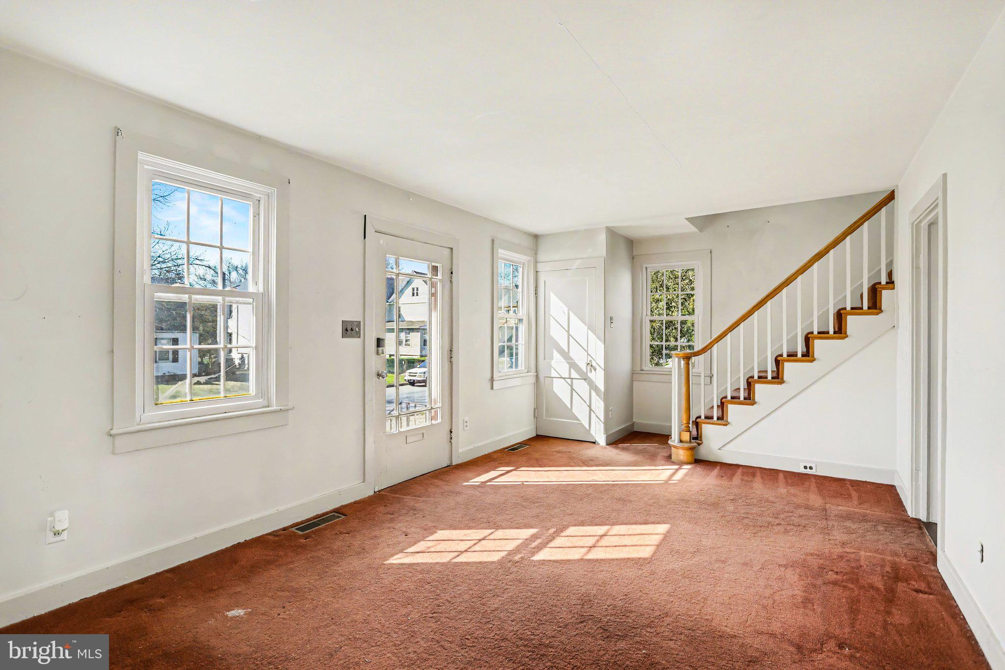 COLONIAL PARK - Residential