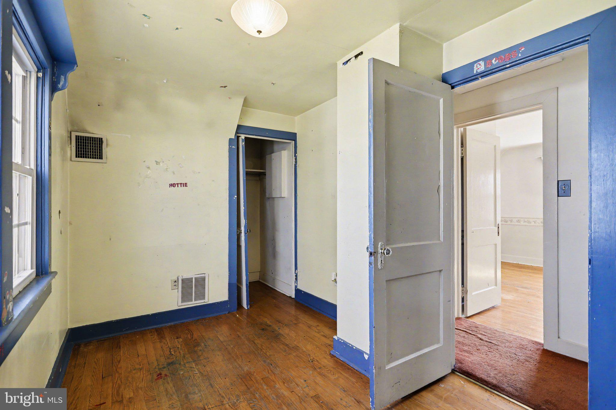 COLONIAL PARK - Residential