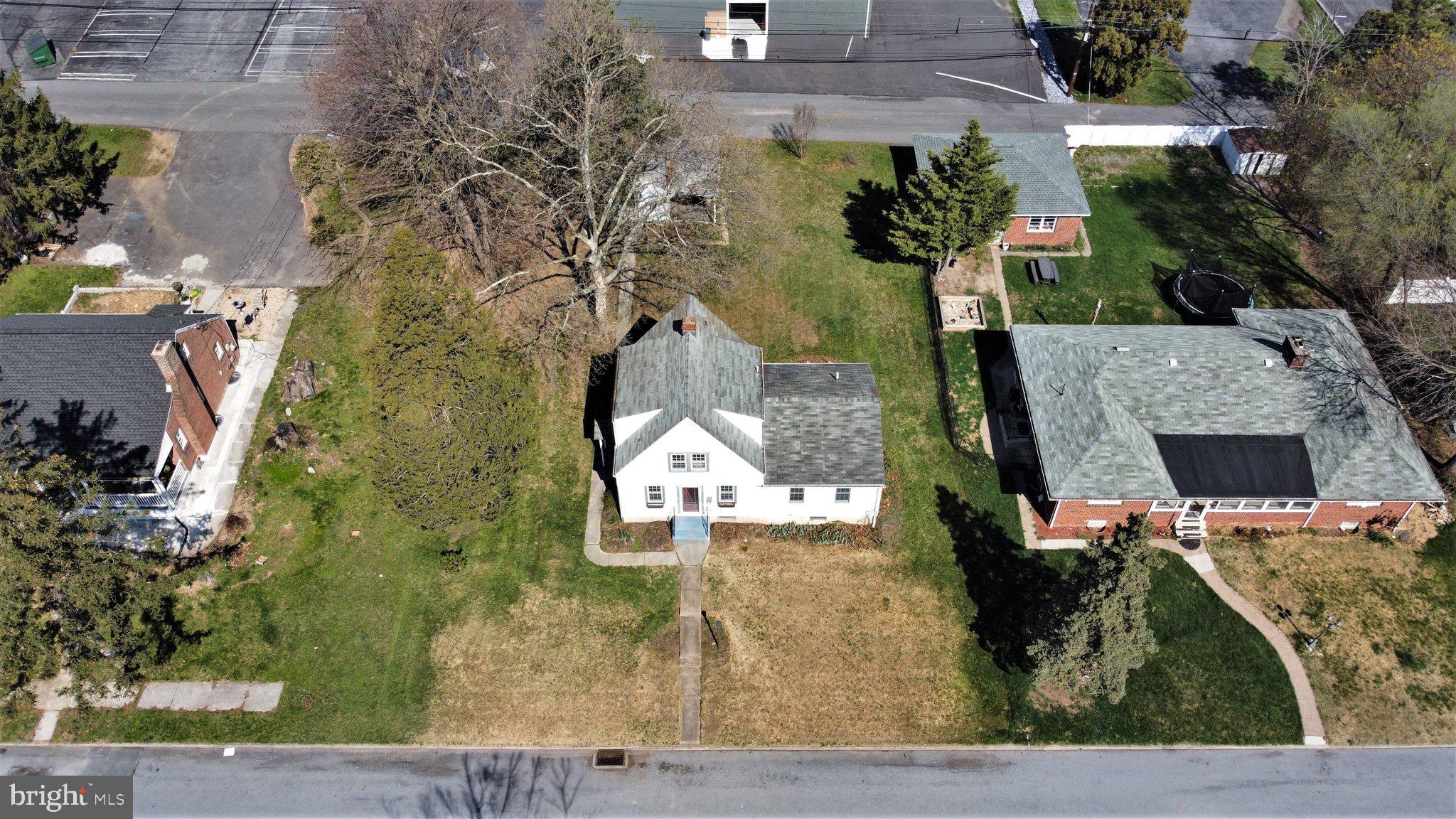 COLONIAL PARK - Residential