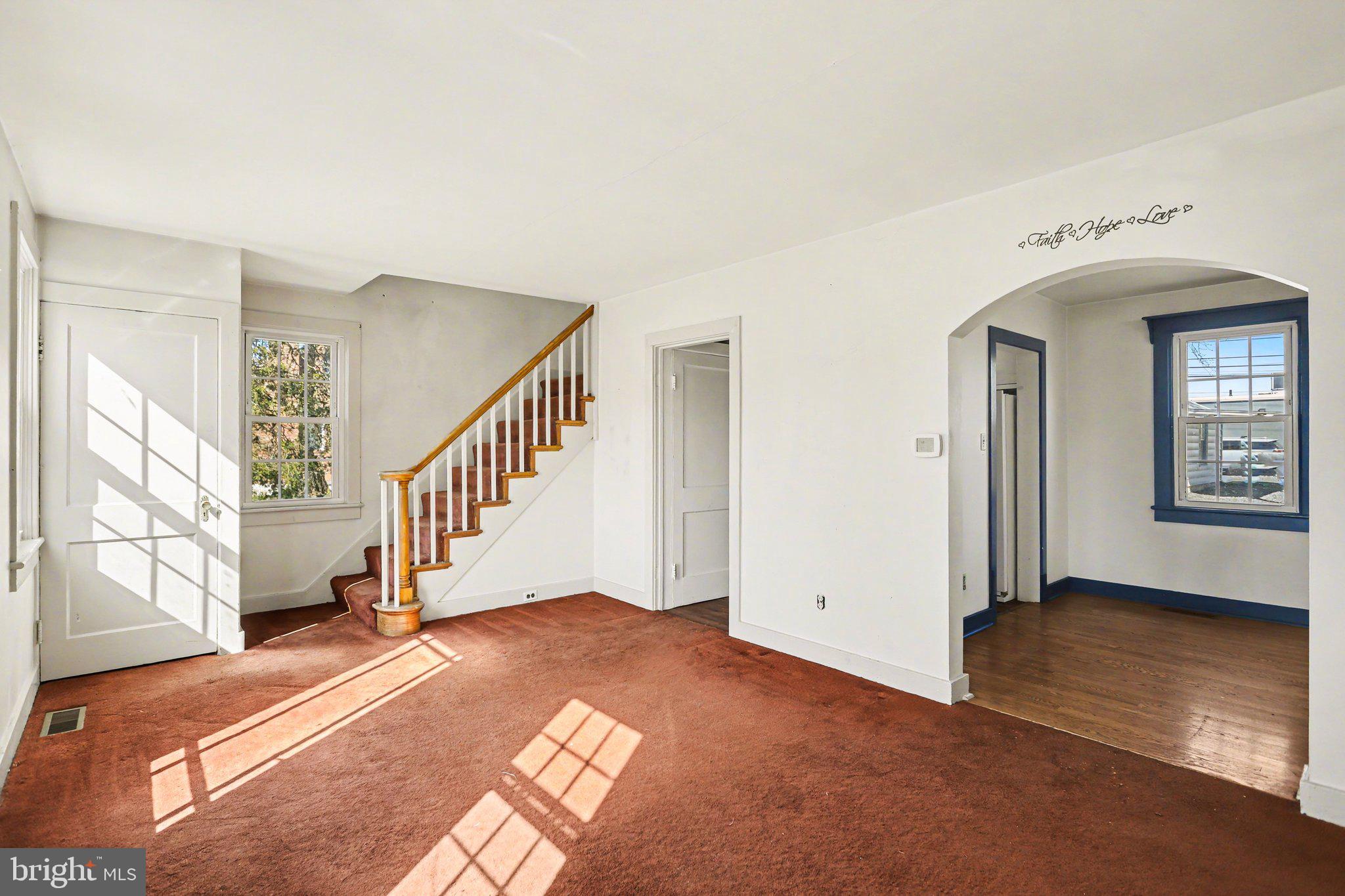 COLONIAL PARK - Residential