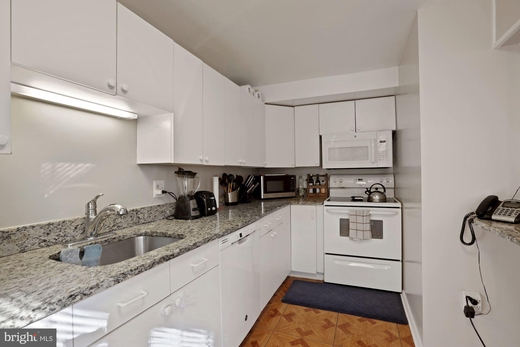 COUNTRYSIDE - Residential