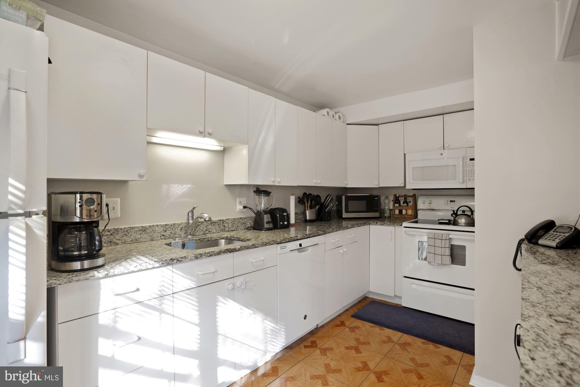 COUNTRYSIDE - Residential