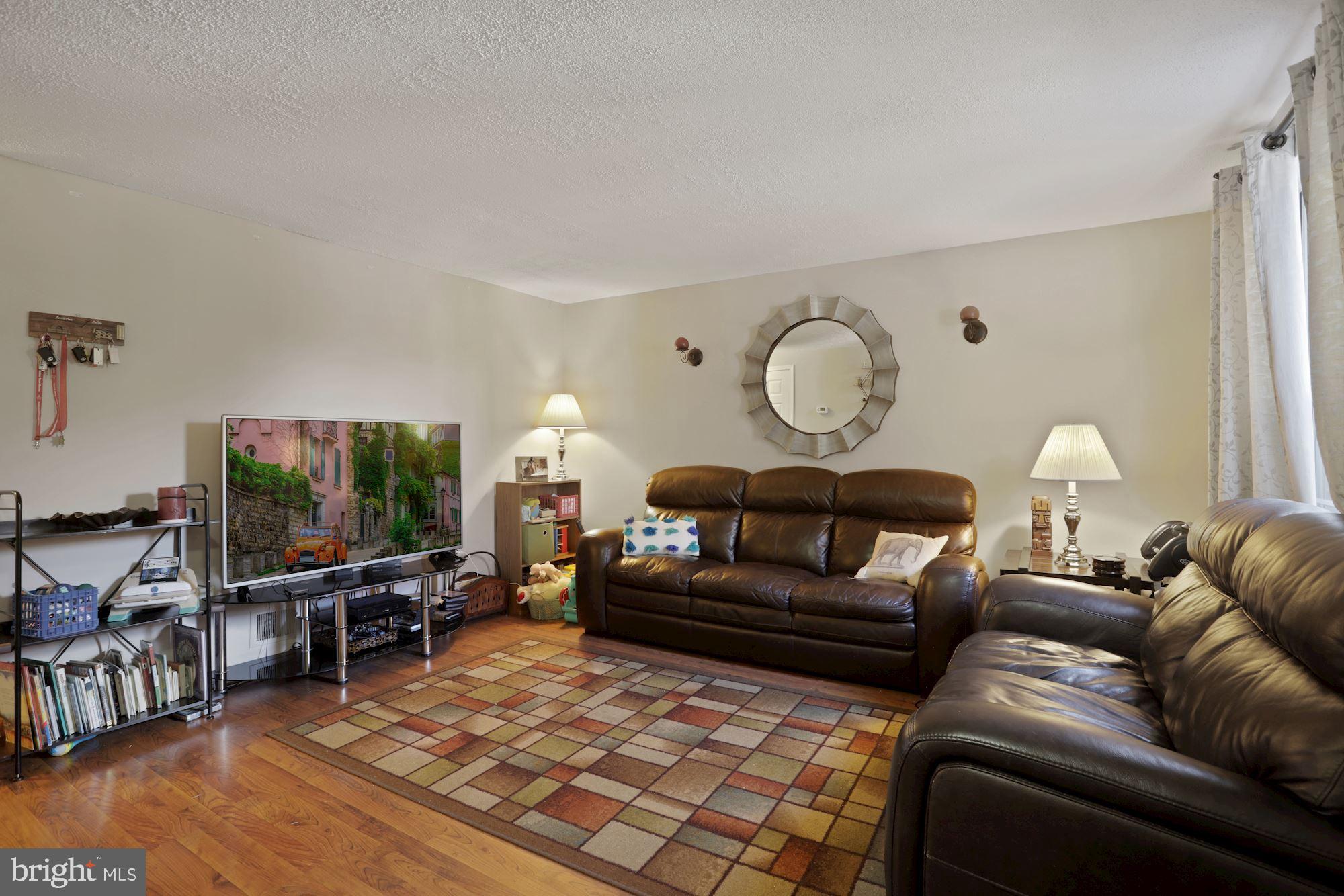 COUNTRYSIDE - Residential