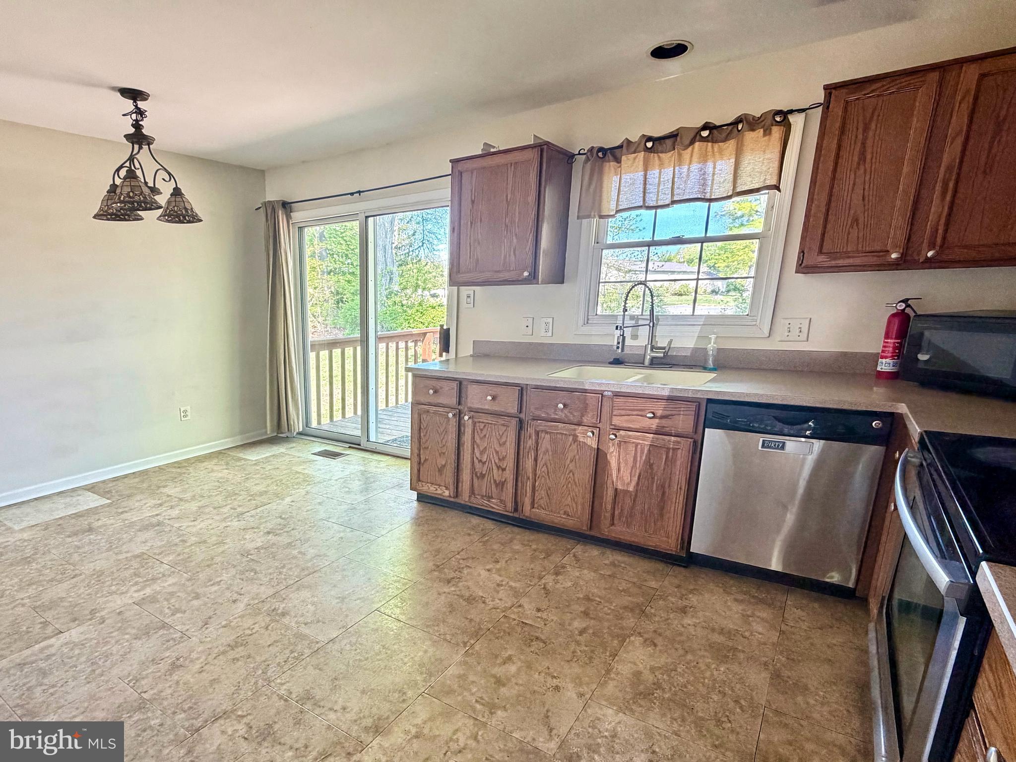 WRANGLE HILL ESTATES - Residential