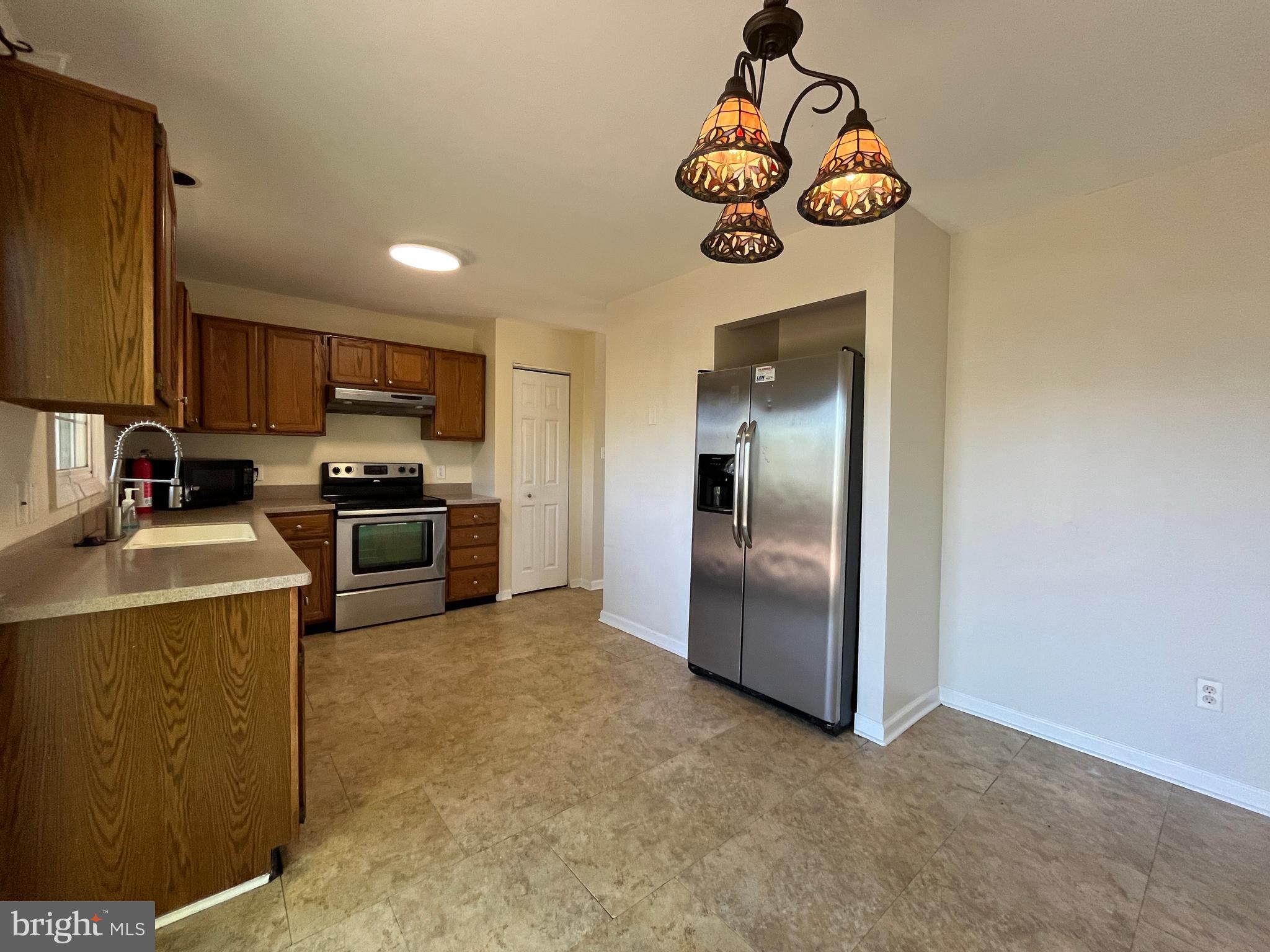 WRANGLE HILL ESTATES - Residential