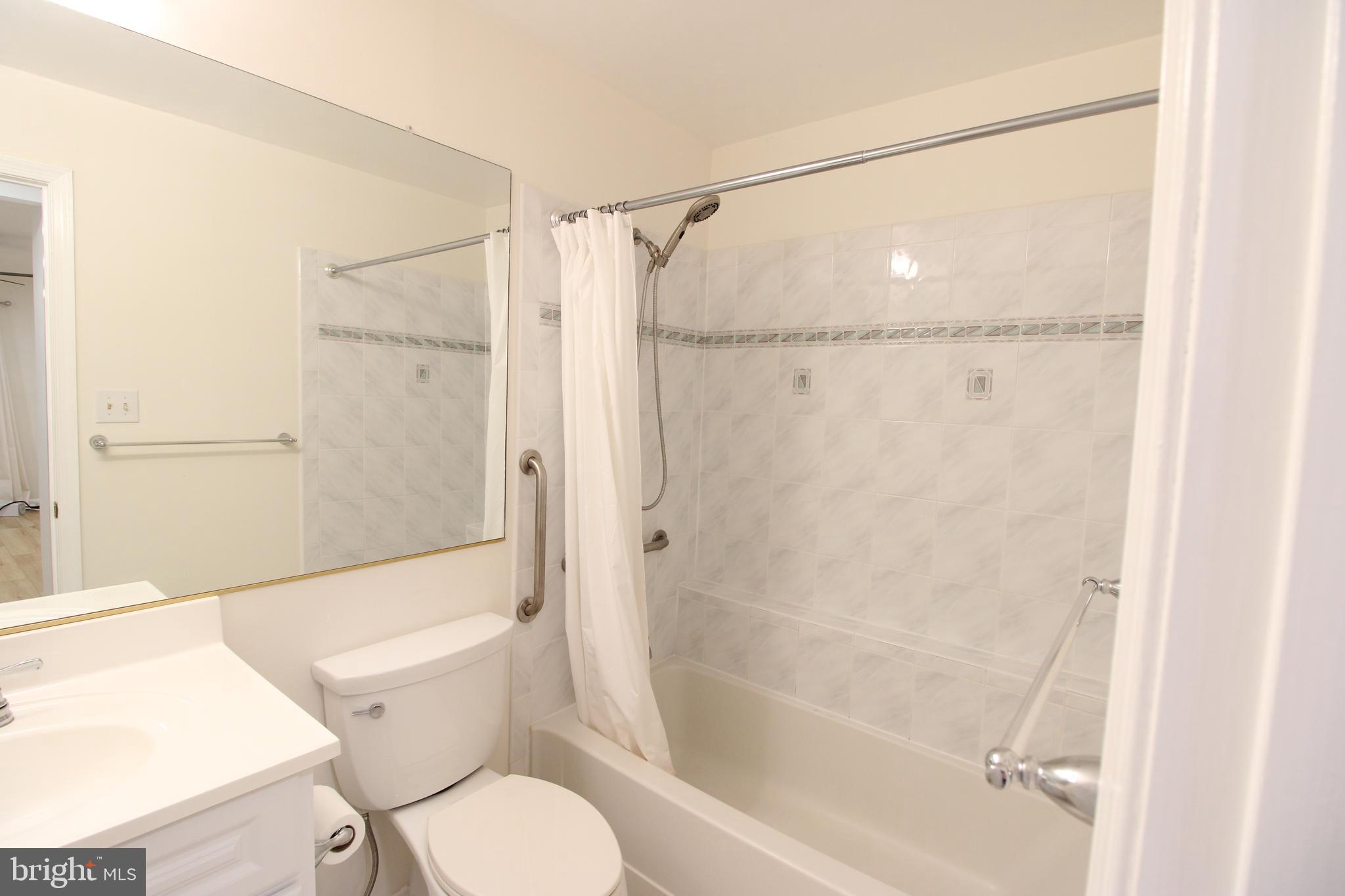 BRISTOL HOUSE - Residential