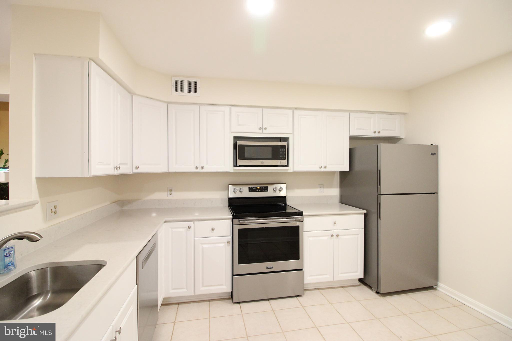 BRISTOL HOUSE - Residential