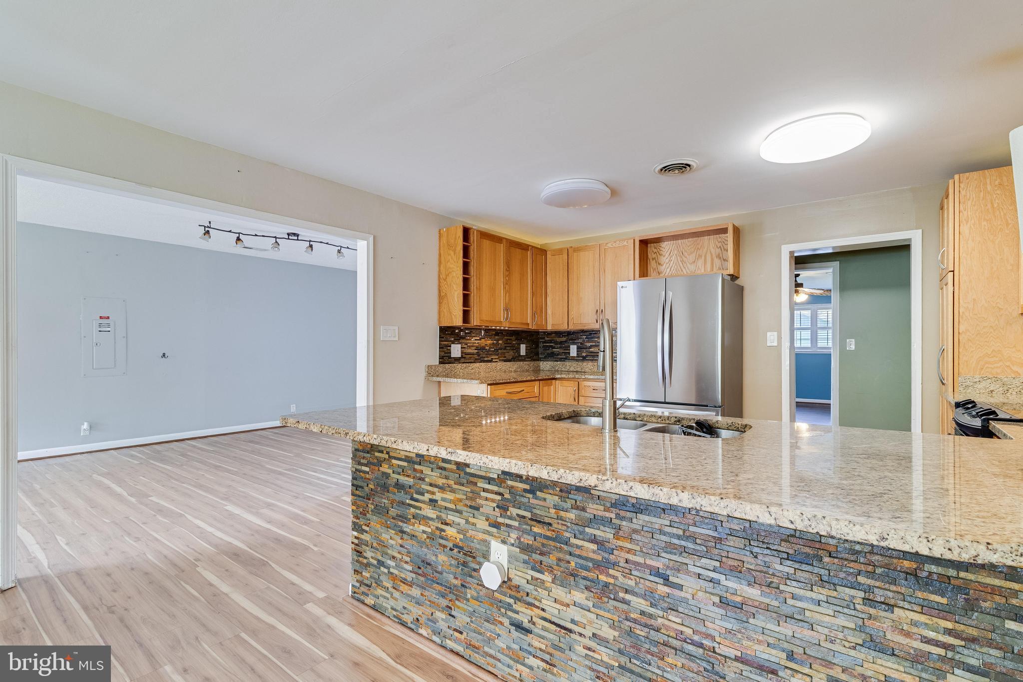 BLUFF POINT - Residential Lease