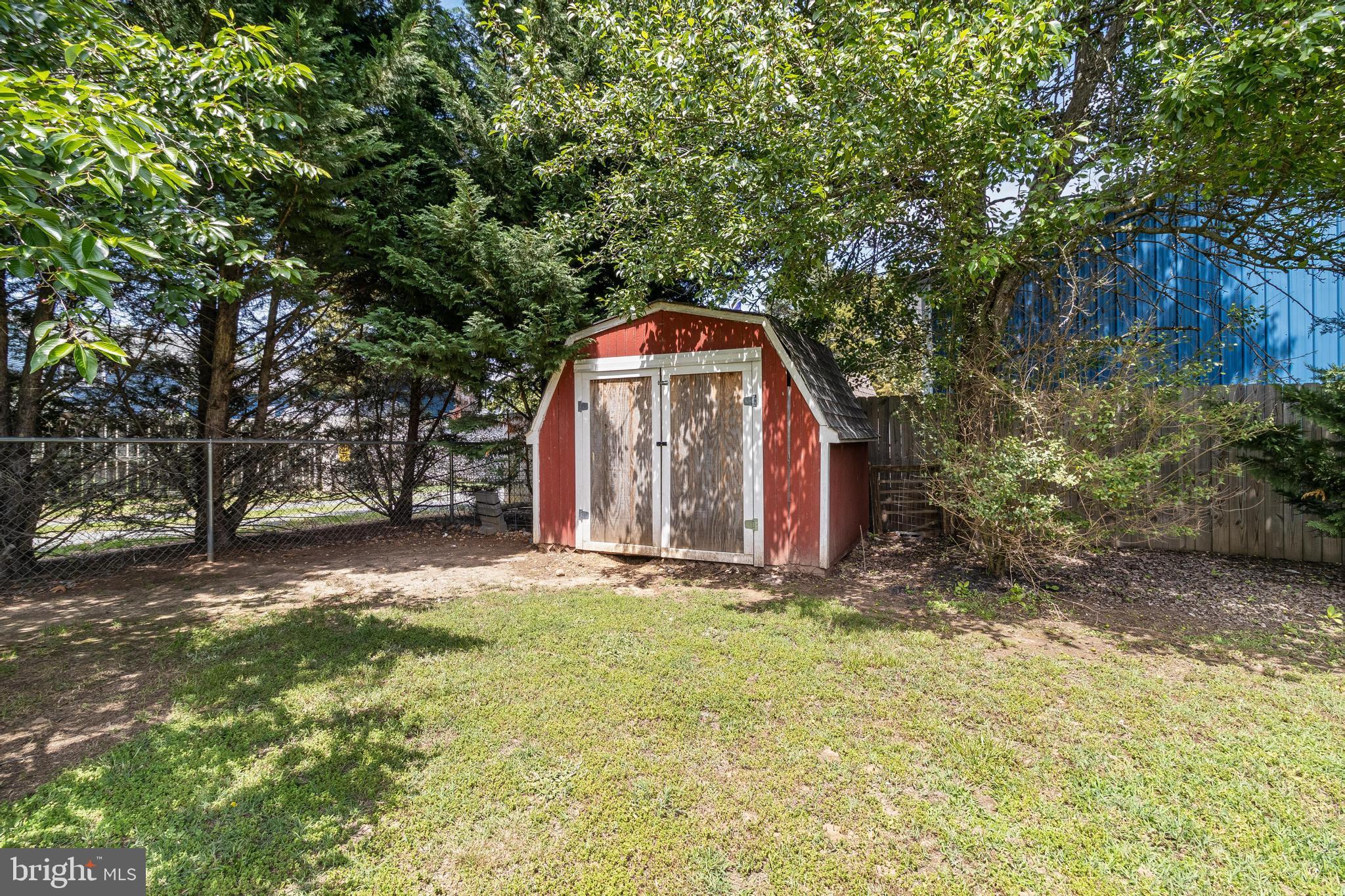 BLUFF POINT - Residential Lease