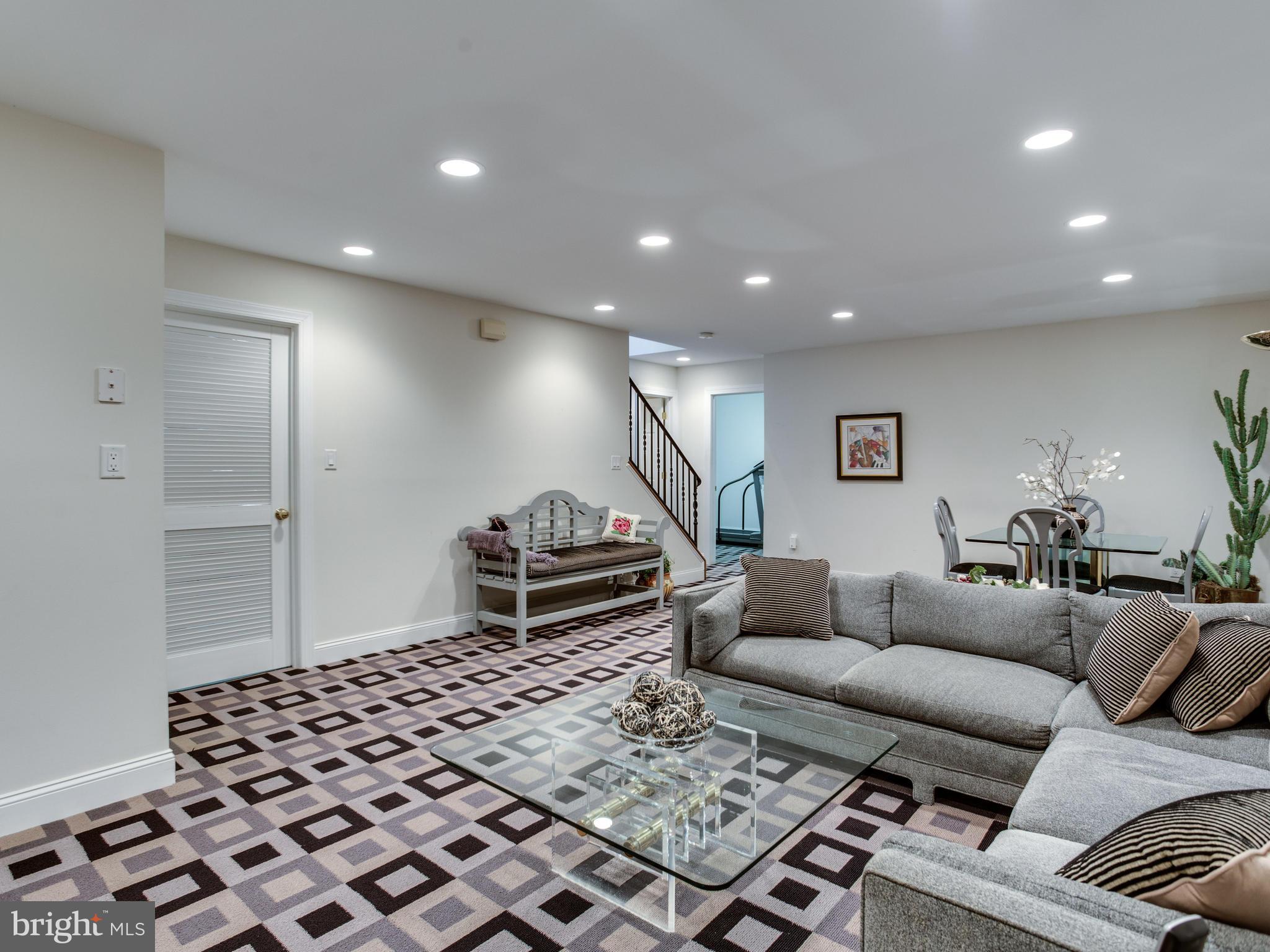 INVERNESS FOREST - Residential