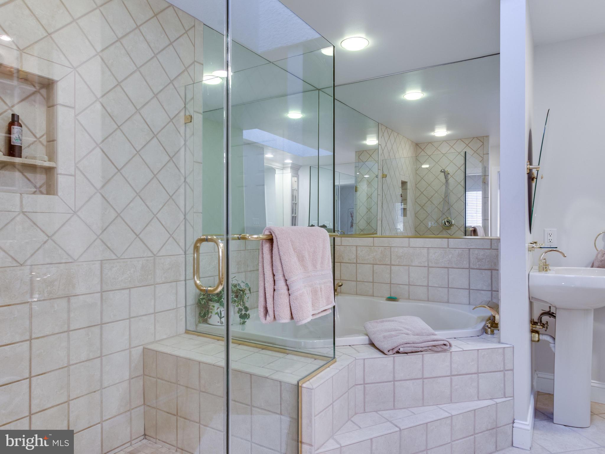 INVERNESS FOREST - Residential