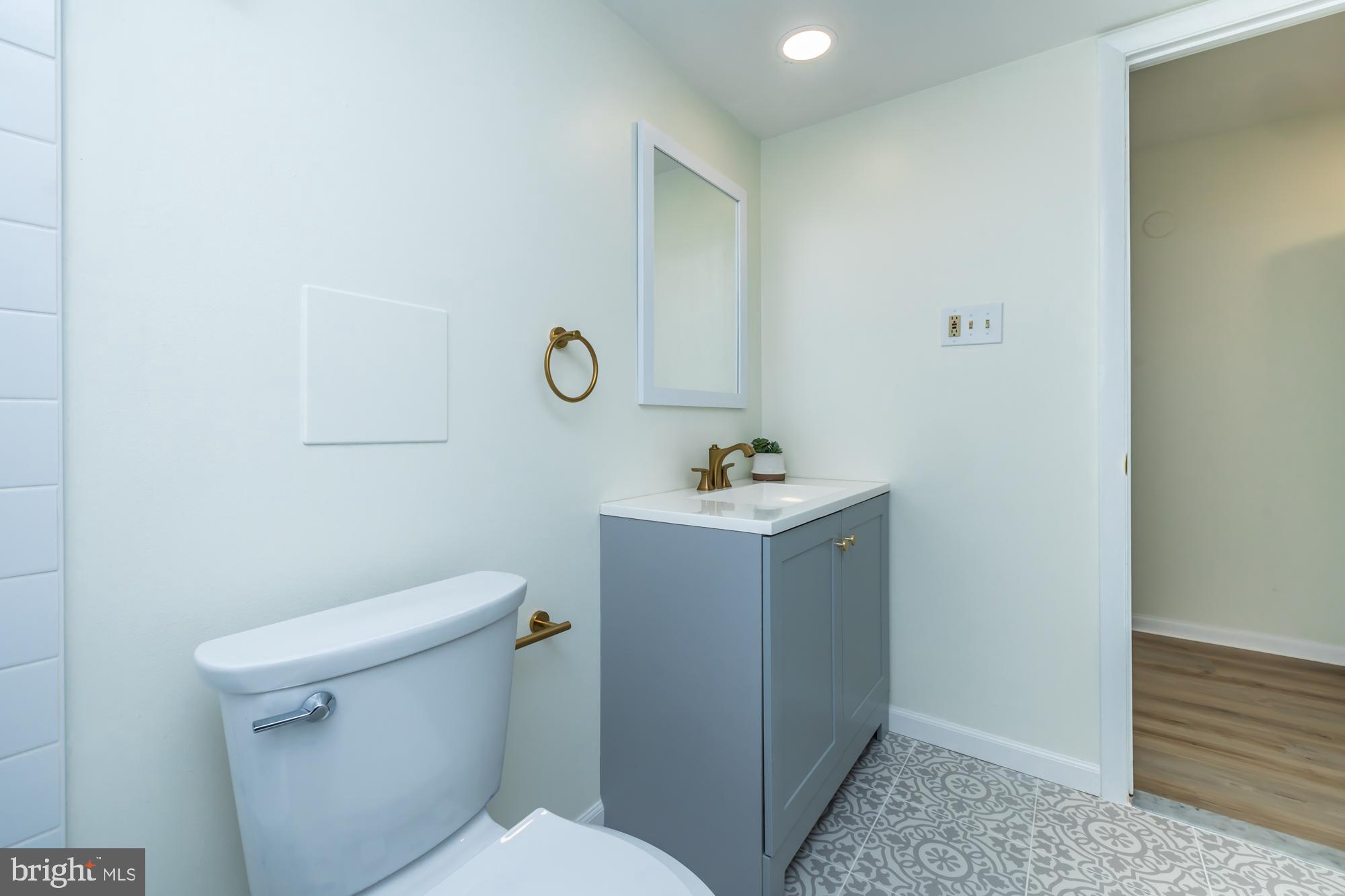 OLD FORGE CROSSING - Residential Lease