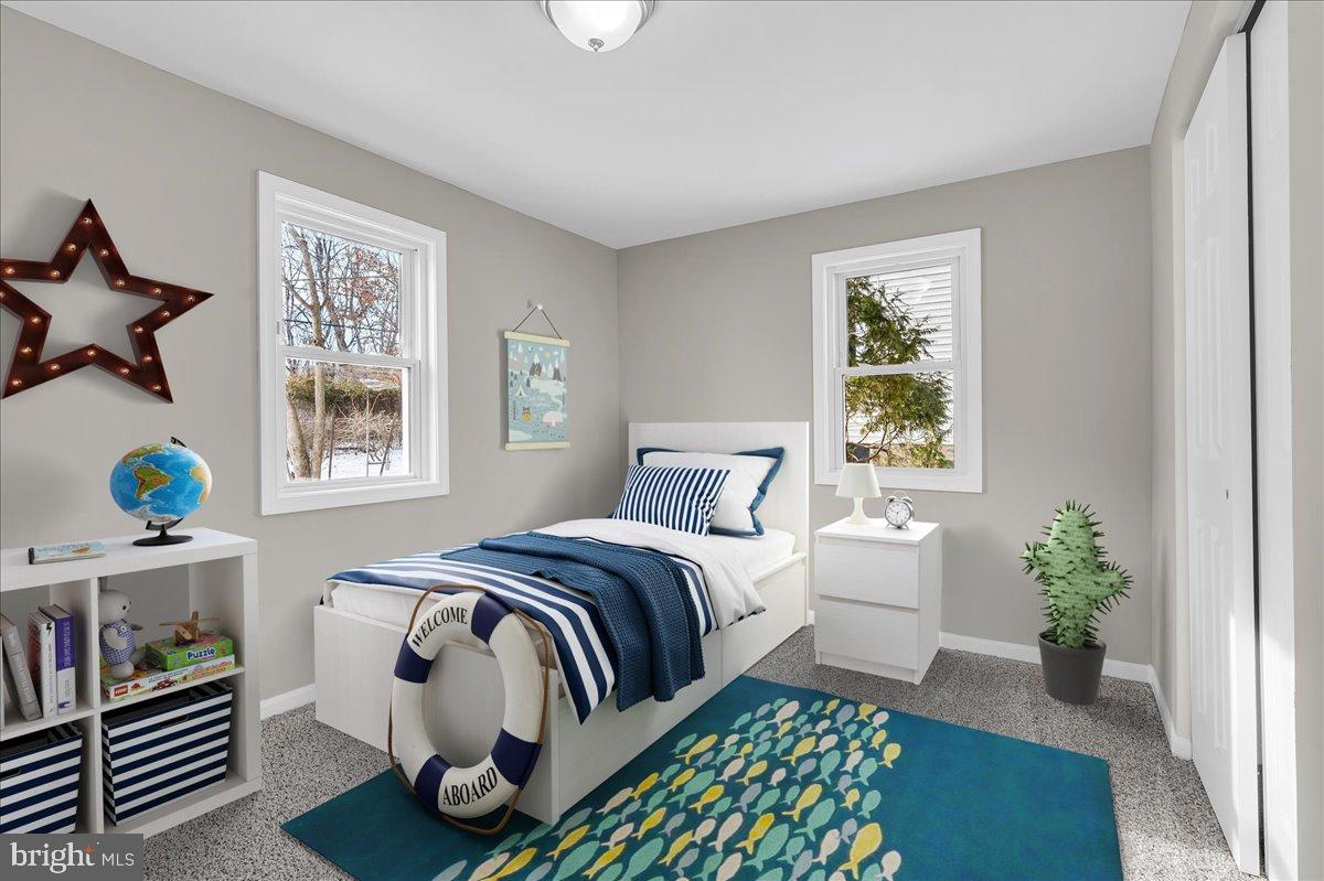 VILLAGE GREEN - Residential