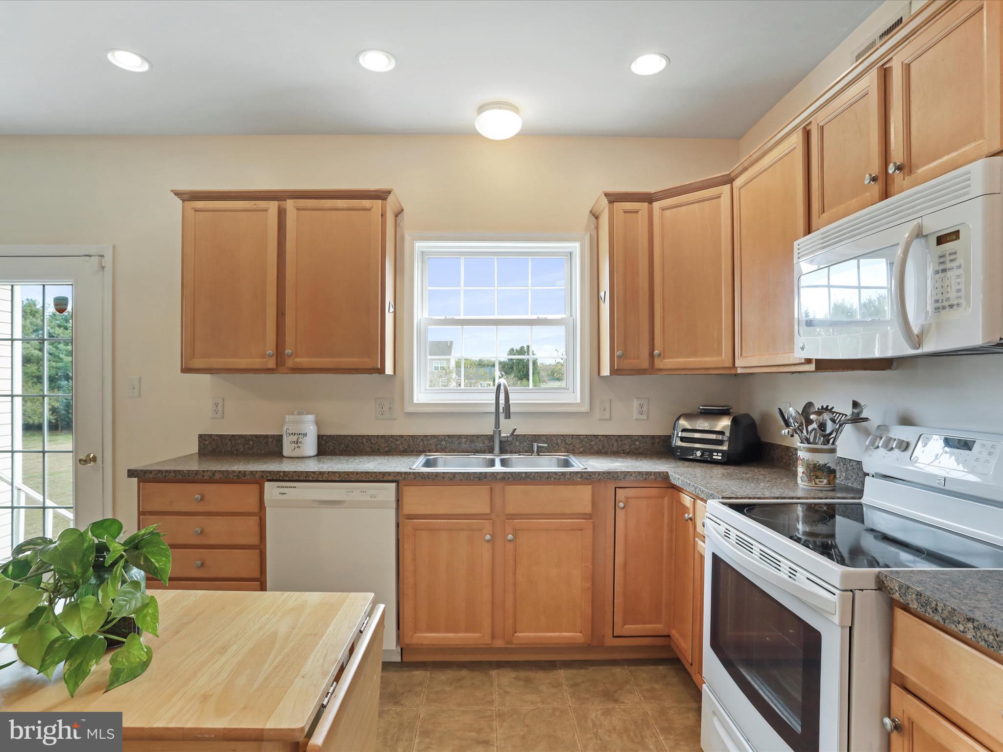 AMBERFIELD - Residential