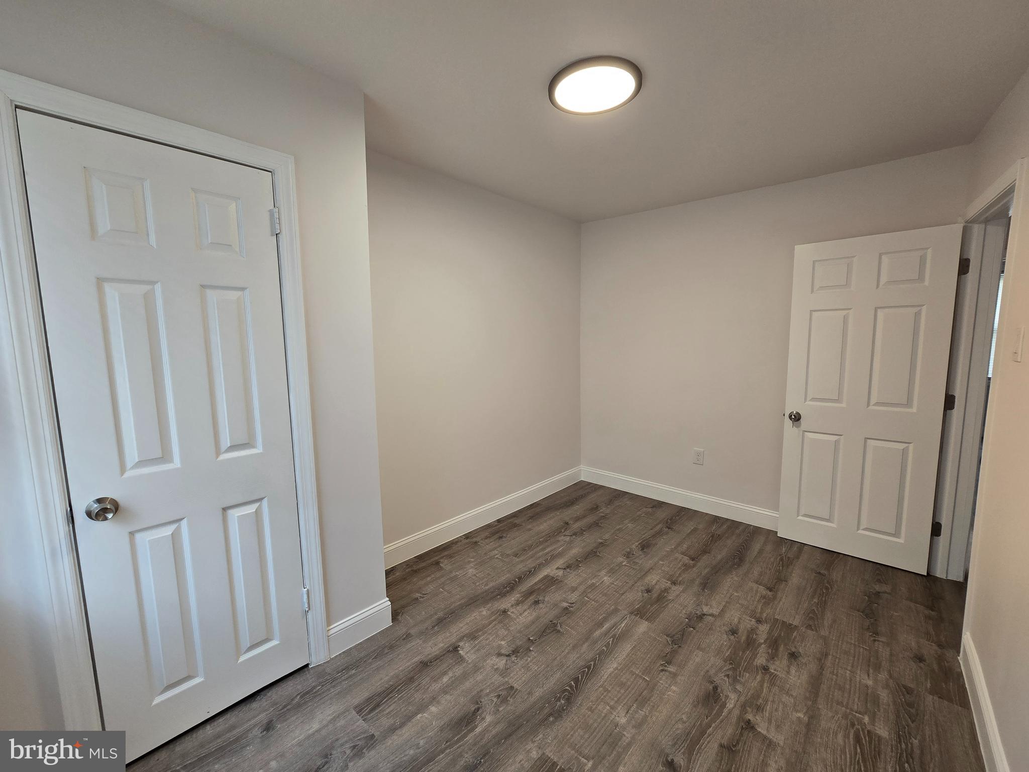 ELMWOOD PARK - Residential