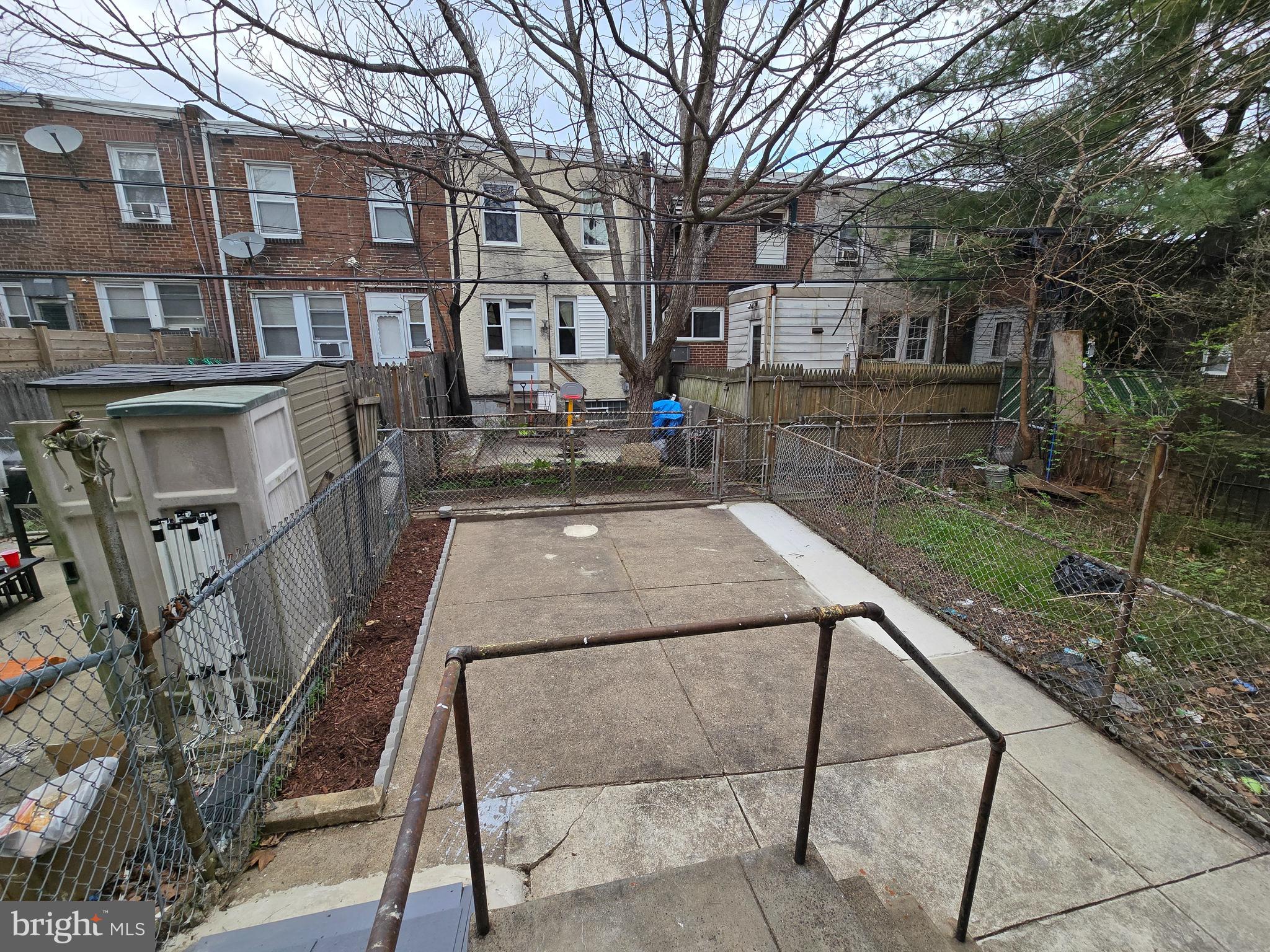 ELMWOOD PARK - Residential