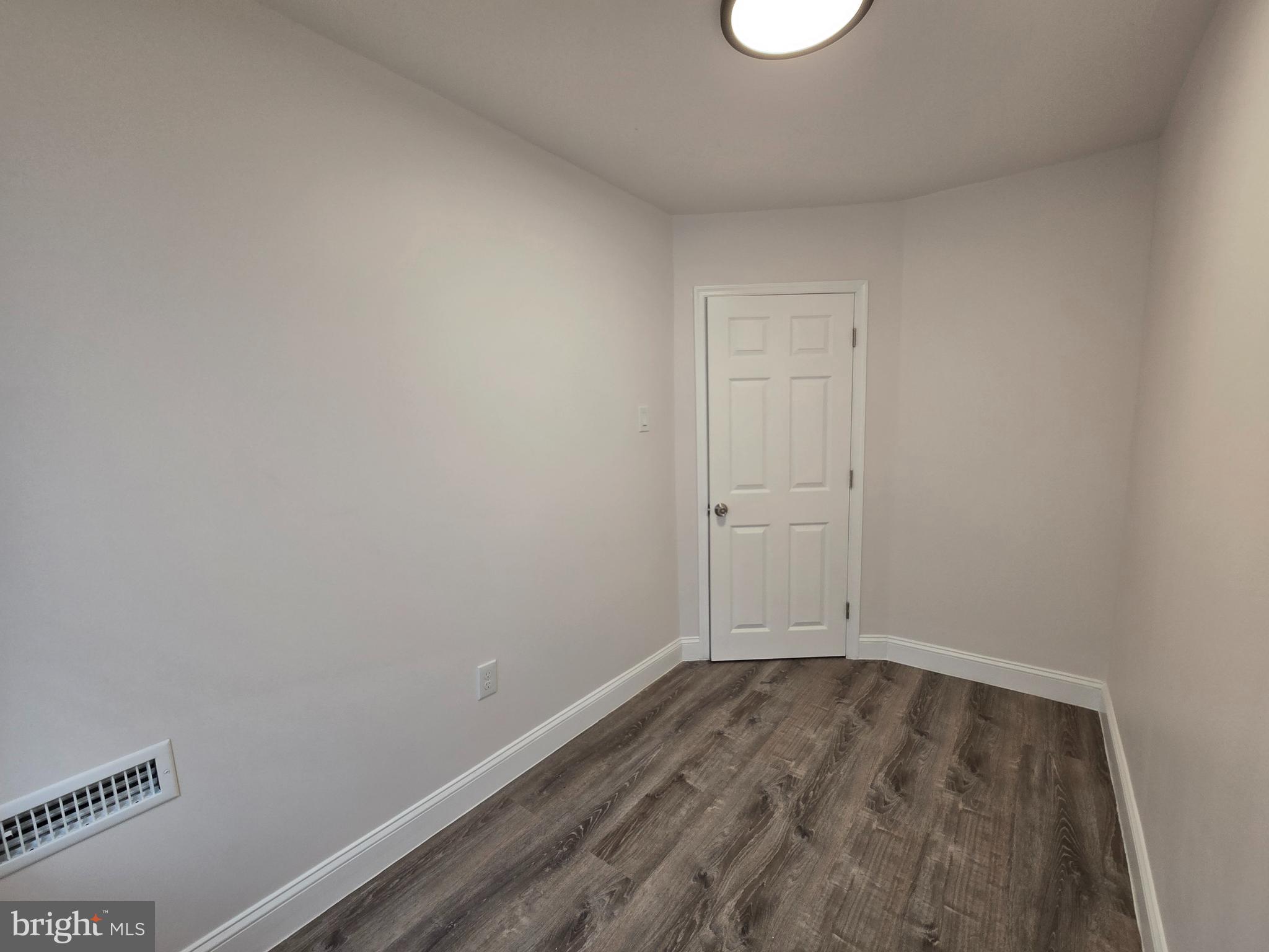 ELMWOOD PARK - Residential