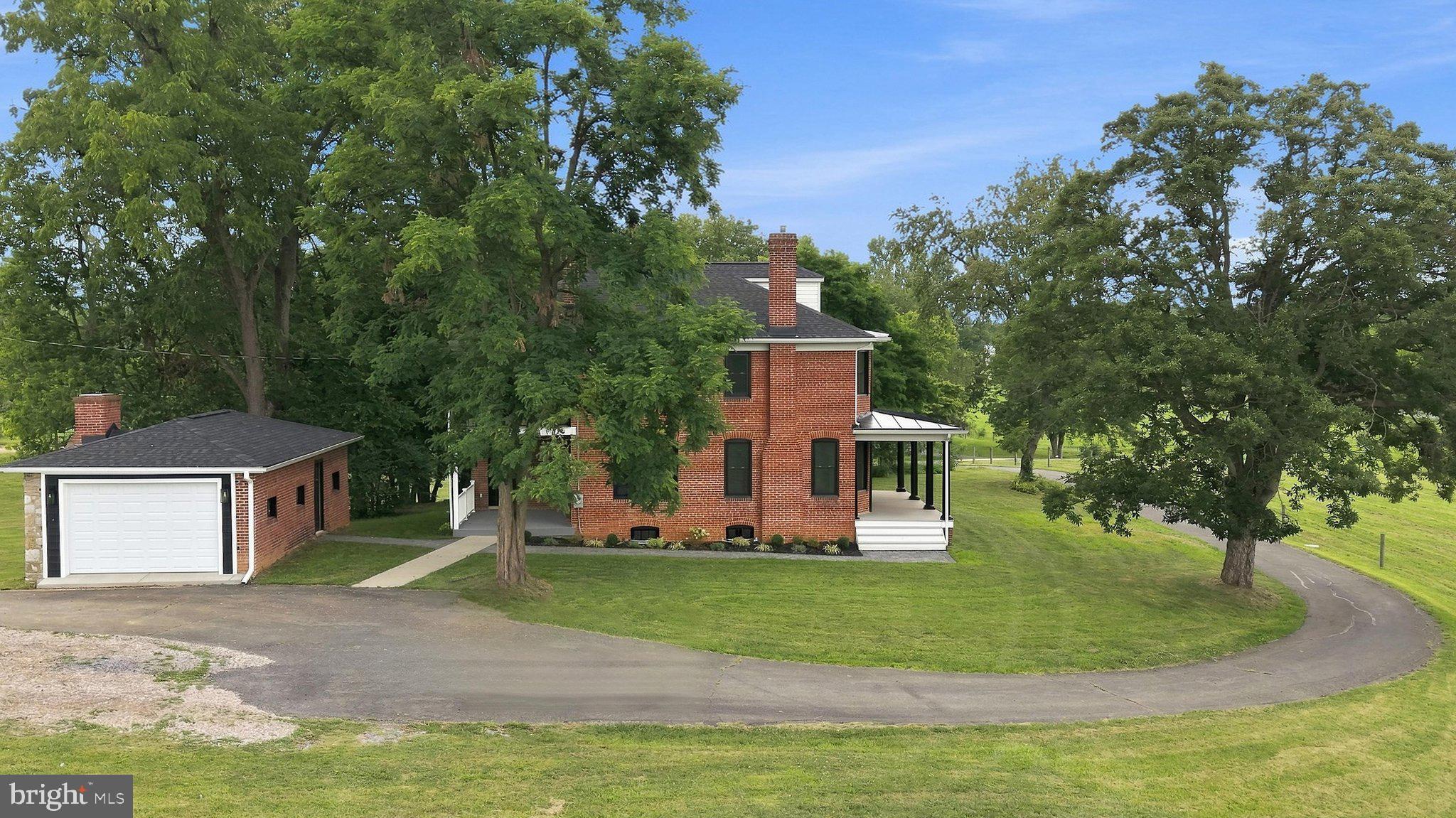 2122 JONES ROAD
