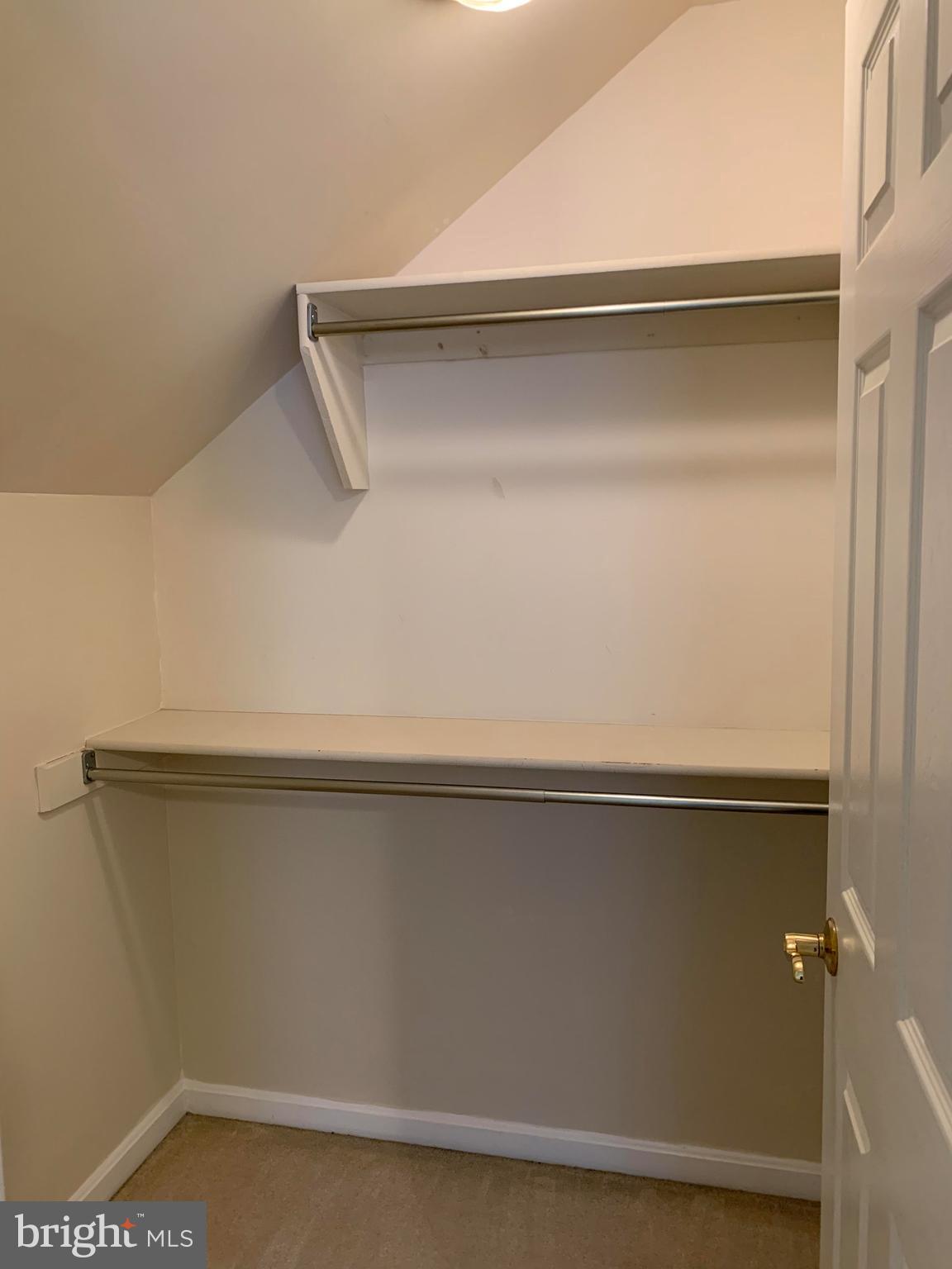 COUNTRY LANE - Residential Lease