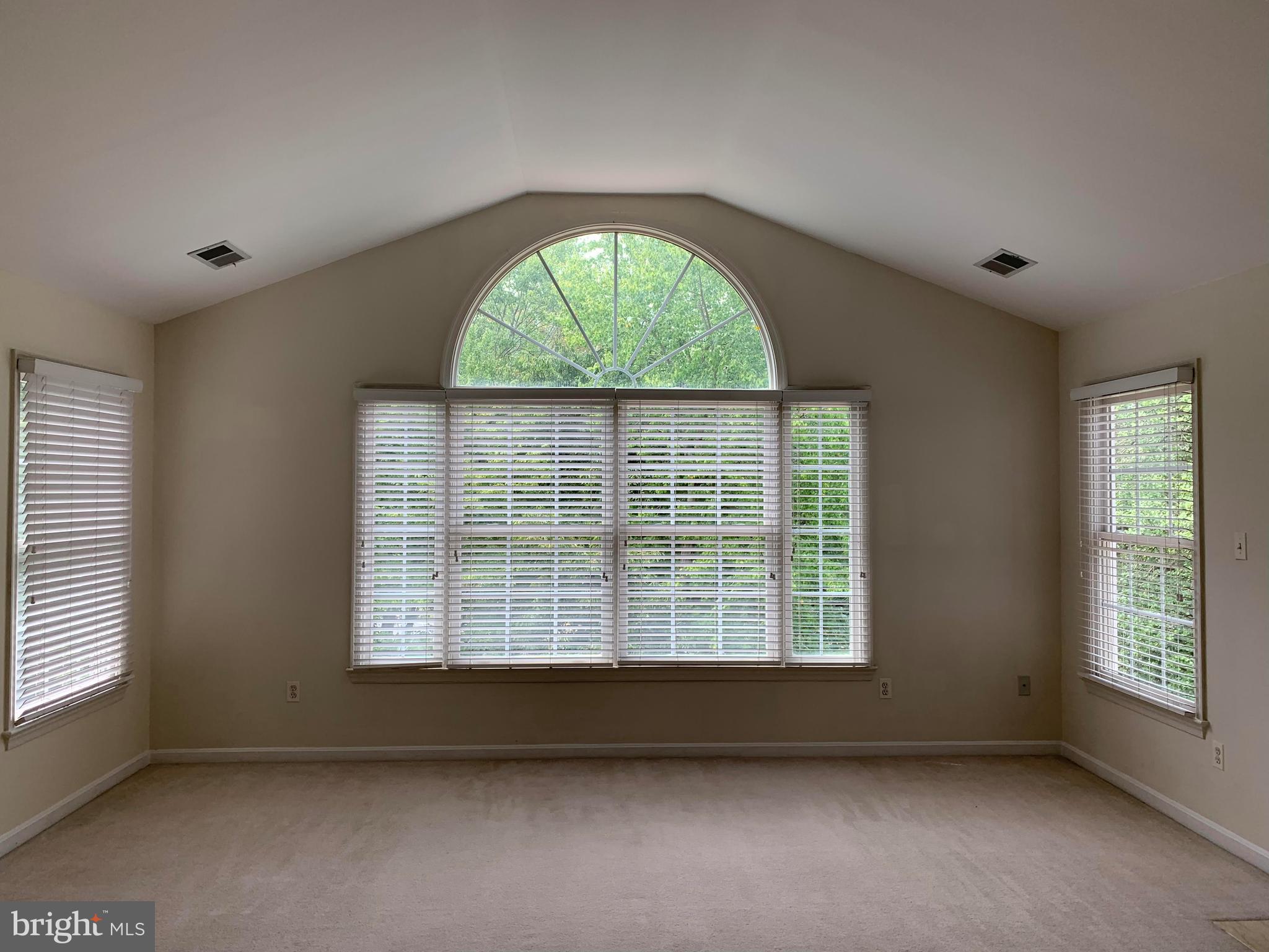 COUNTRY LANE - Residential Lease