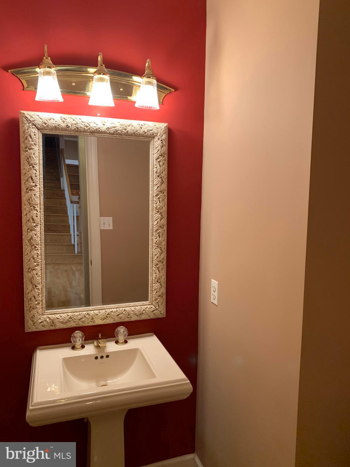 COUNTRY LANE - Residential Lease