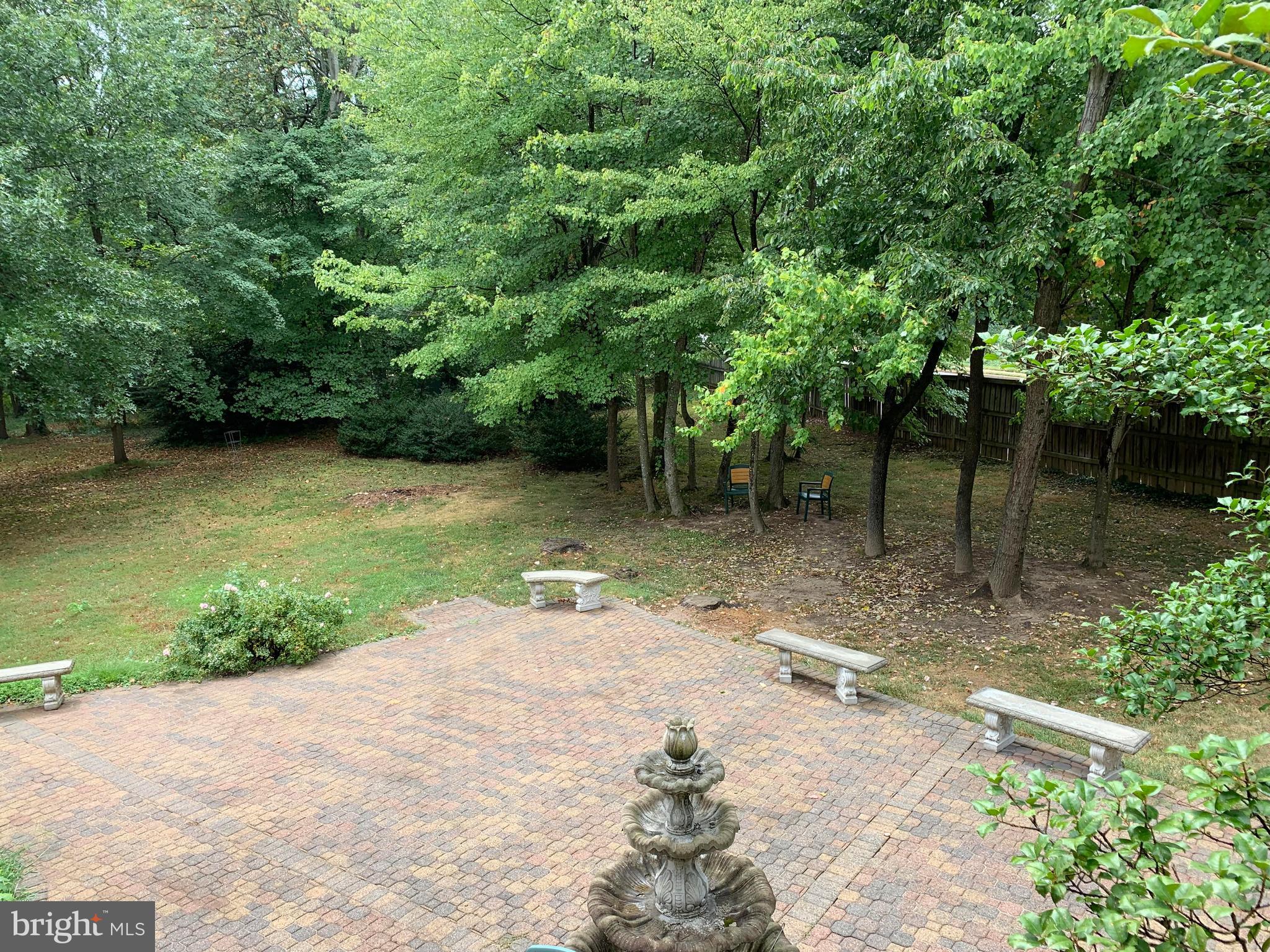 COUNTRY LANE - Residential Lease