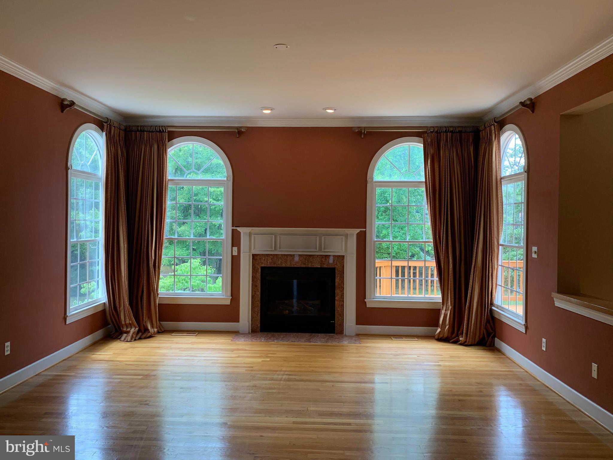 COUNTRY LANE - Residential Lease