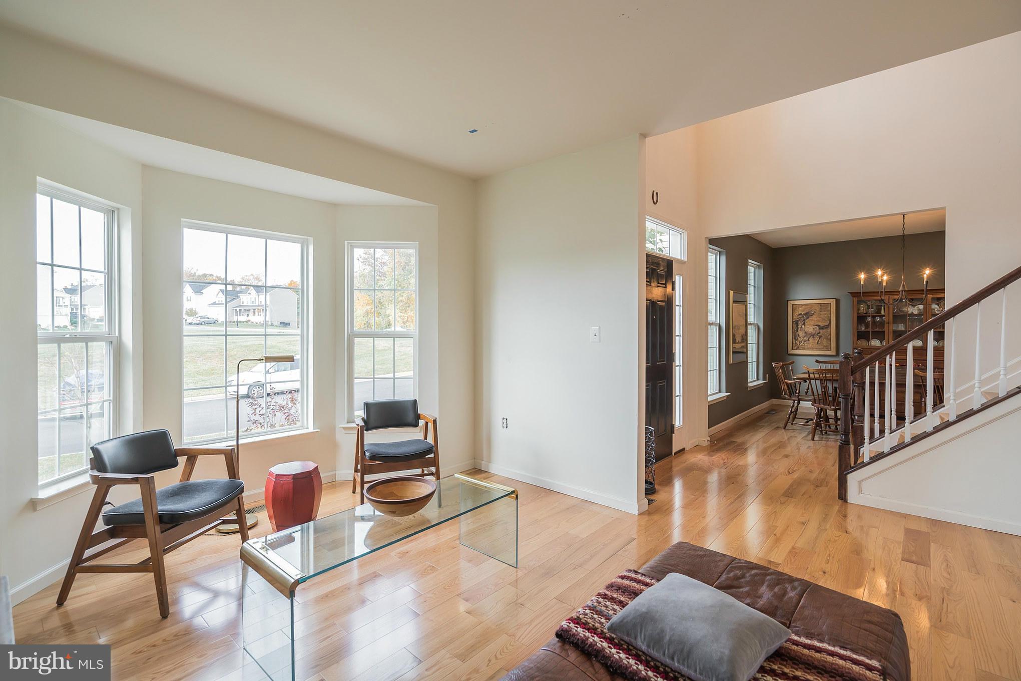 ROUND HILL - Residential