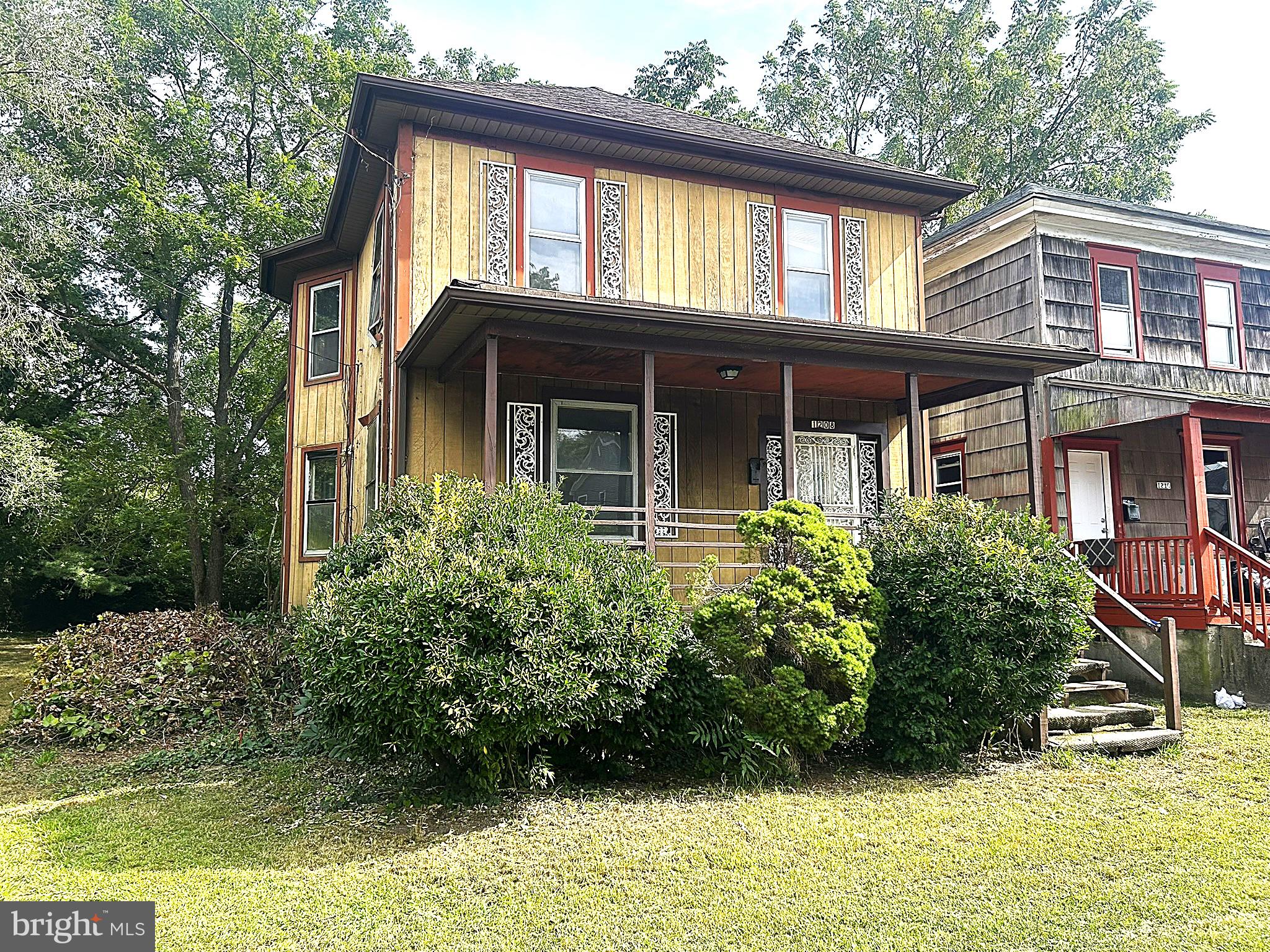 1208 MCKINLEY AVENUE