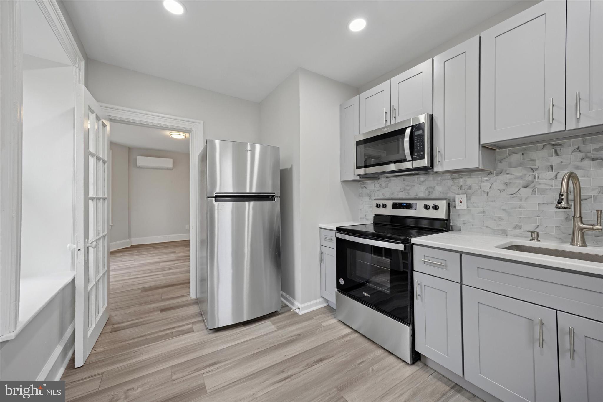 MELROSE PARK - Residential Lease