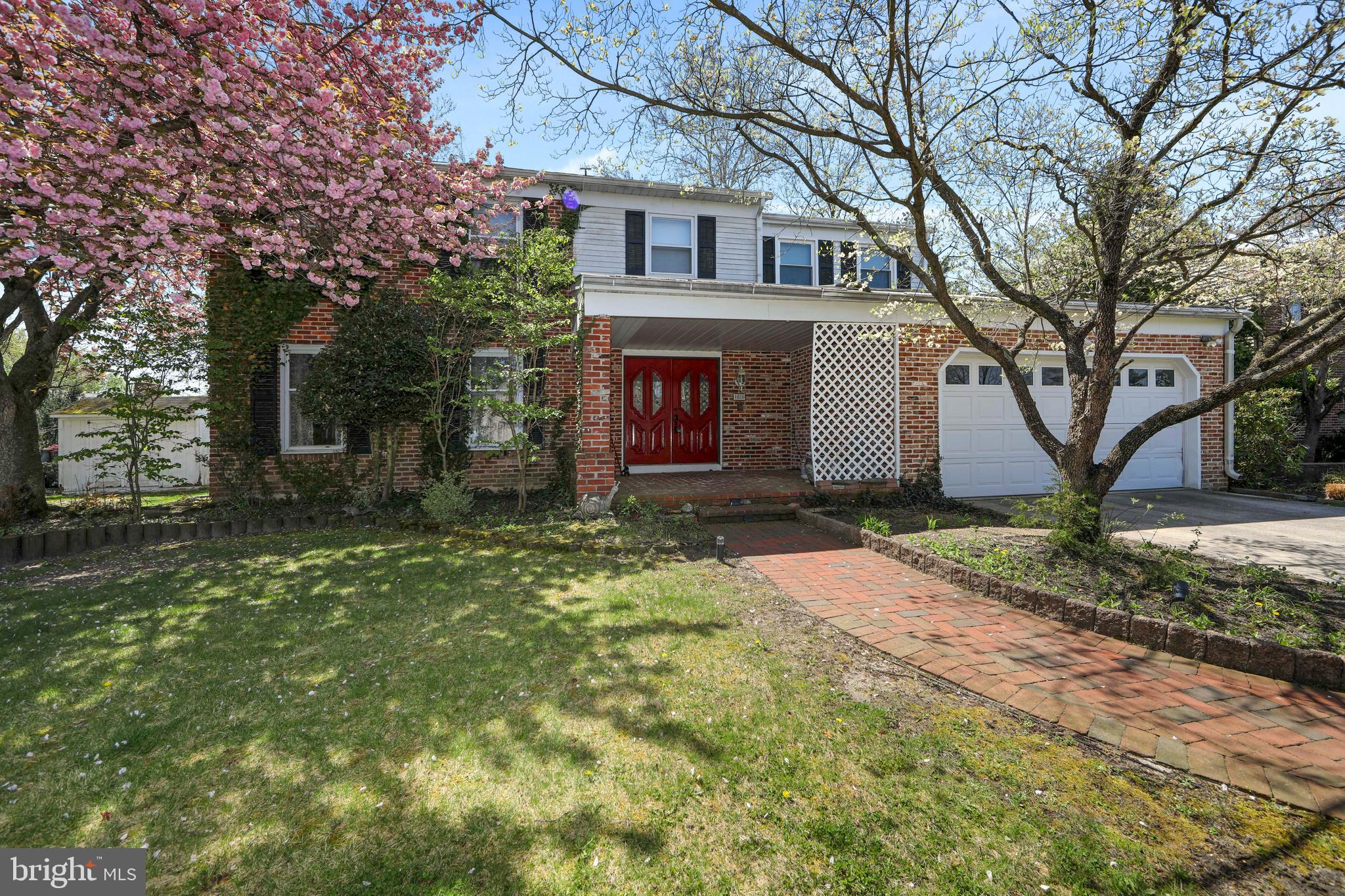 1624 CROWN POINT LANE