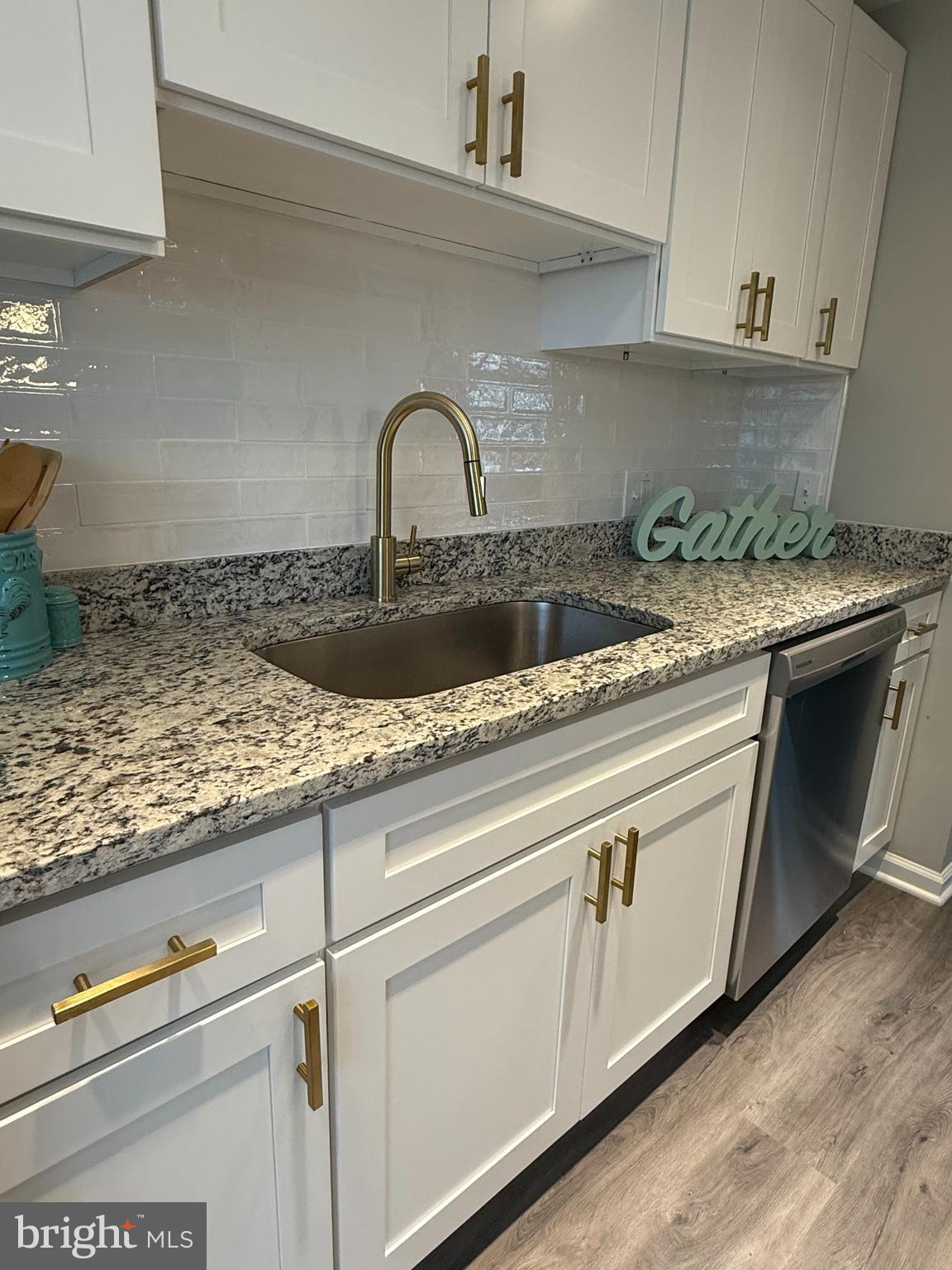 RUMSEY ISLAND - Residential