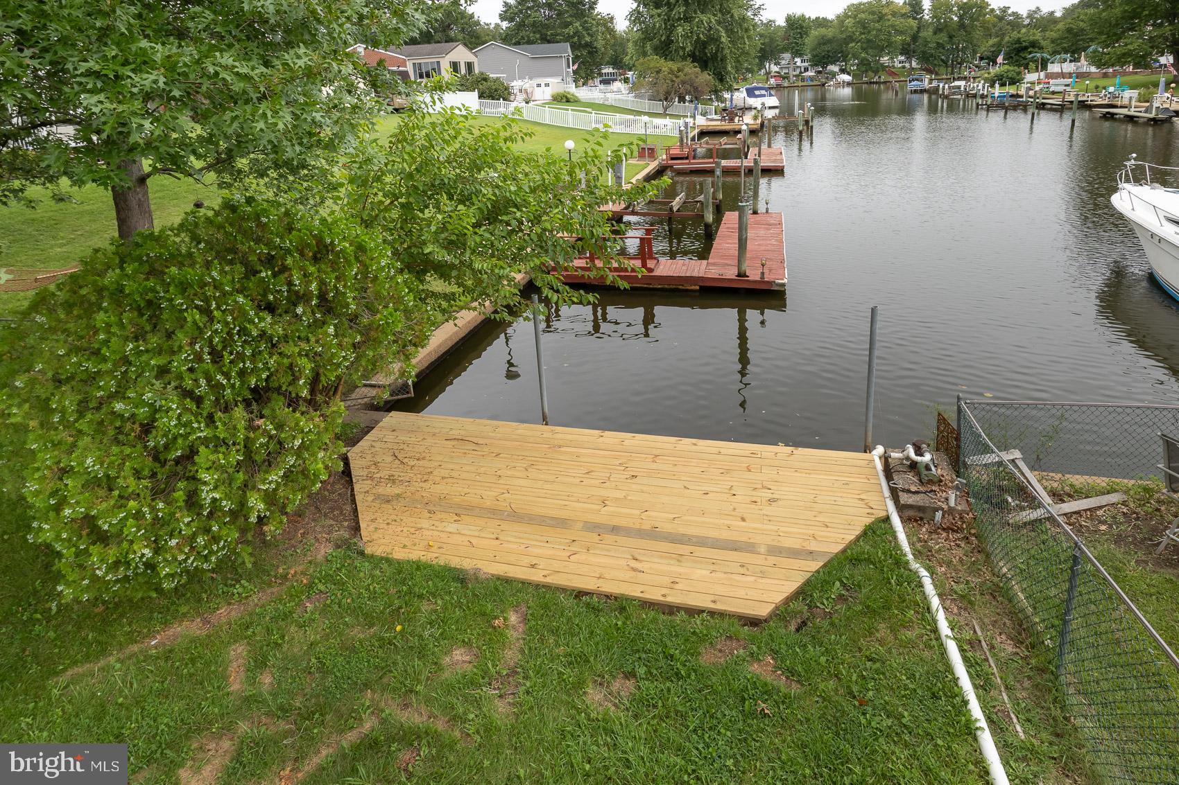 RUMSEY ISLAND - Residential