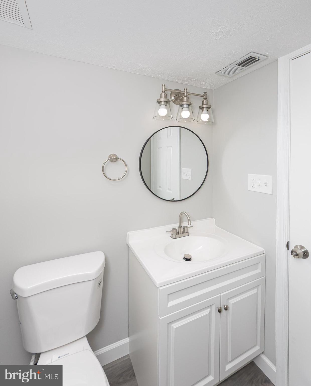 RUMSEY ISLAND - Residential