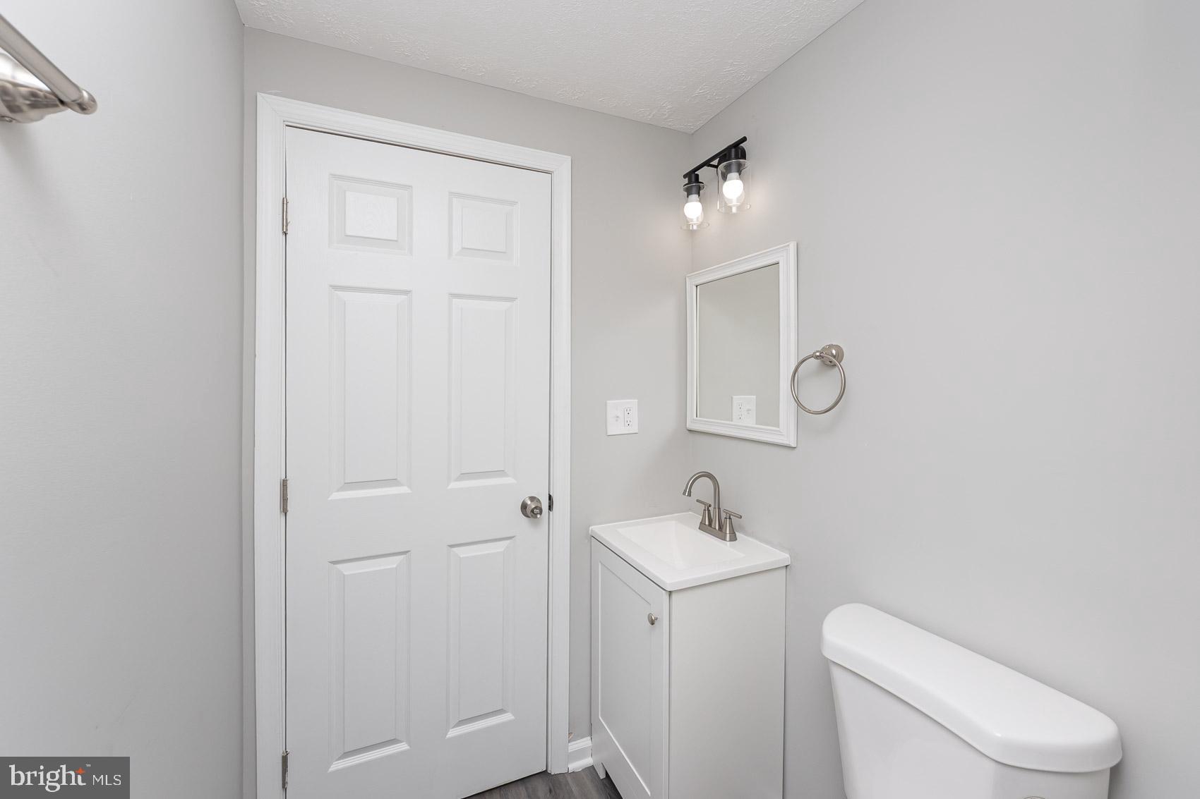 RUMSEY ISLAND - Residential