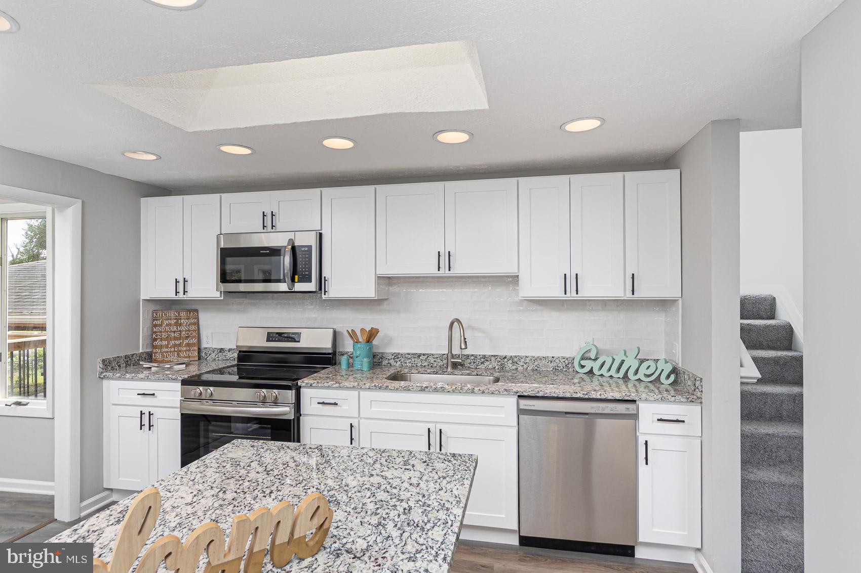 RUMSEY ISLAND - Residential