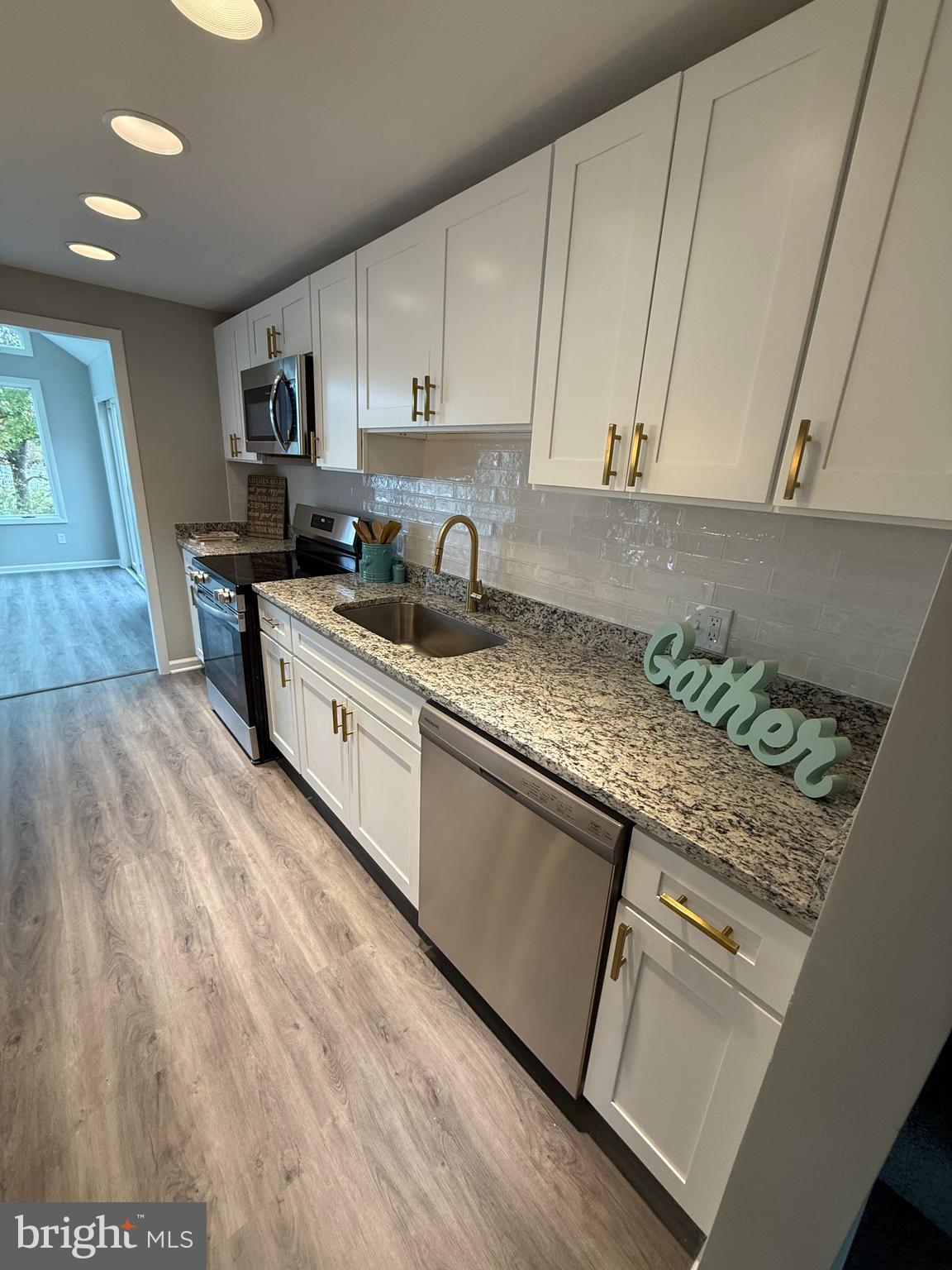 RUMSEY ISLAND - Residential