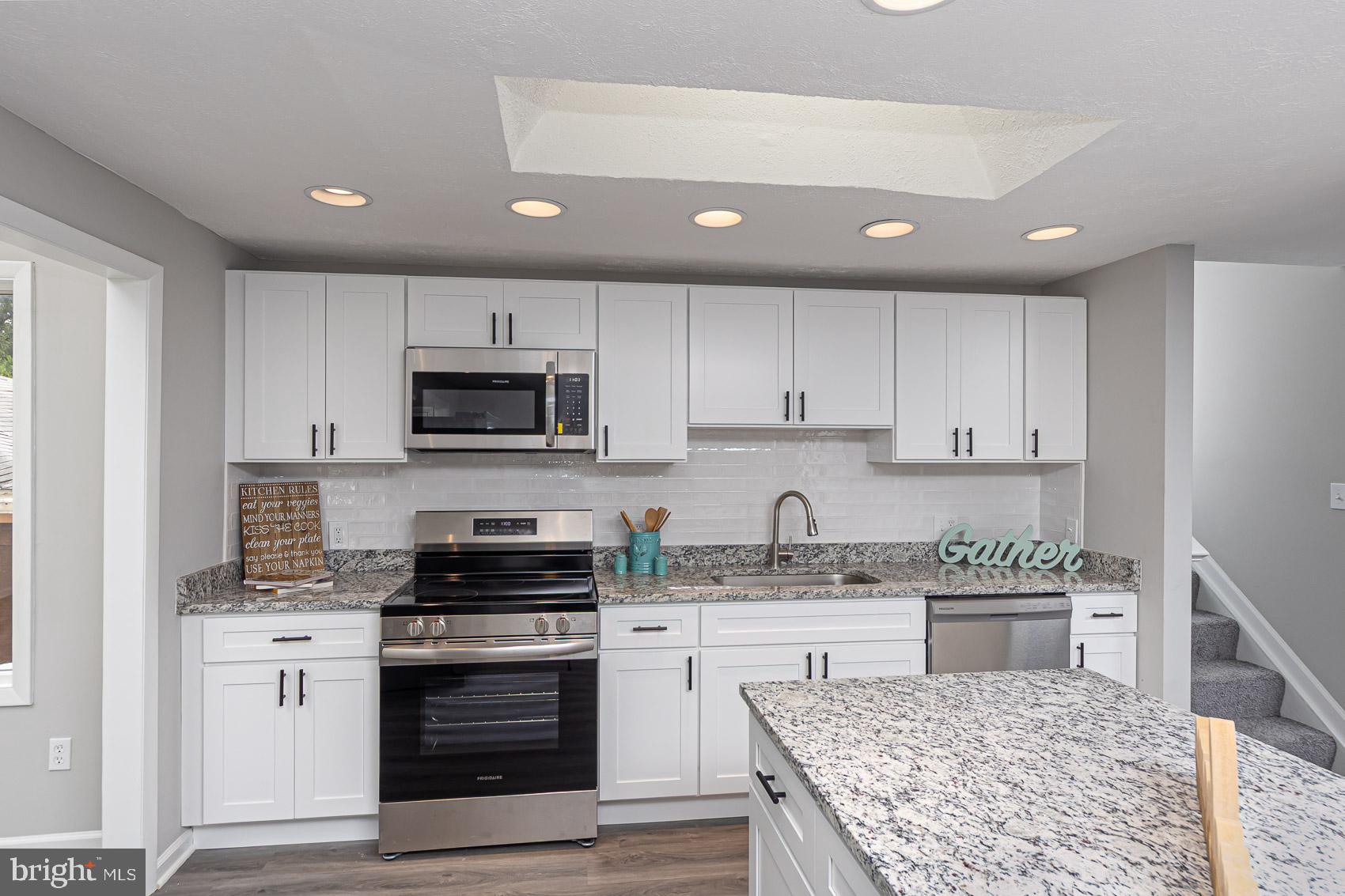 RUMSEY ISLAND - Residential