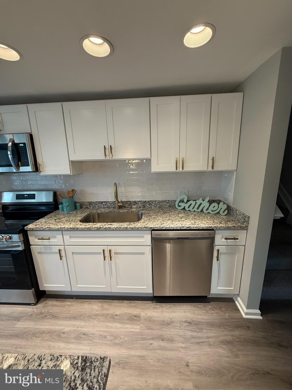 RUMSEY ISLAND - Residential