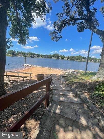 ELIZABETHS LANDING - Residential