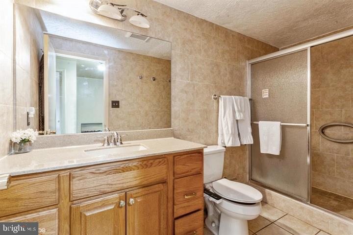 ELIZABETHS LANDING - Residential