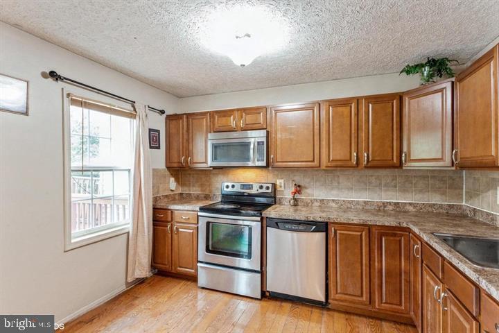 ELIZABETHS LANDING - Residential